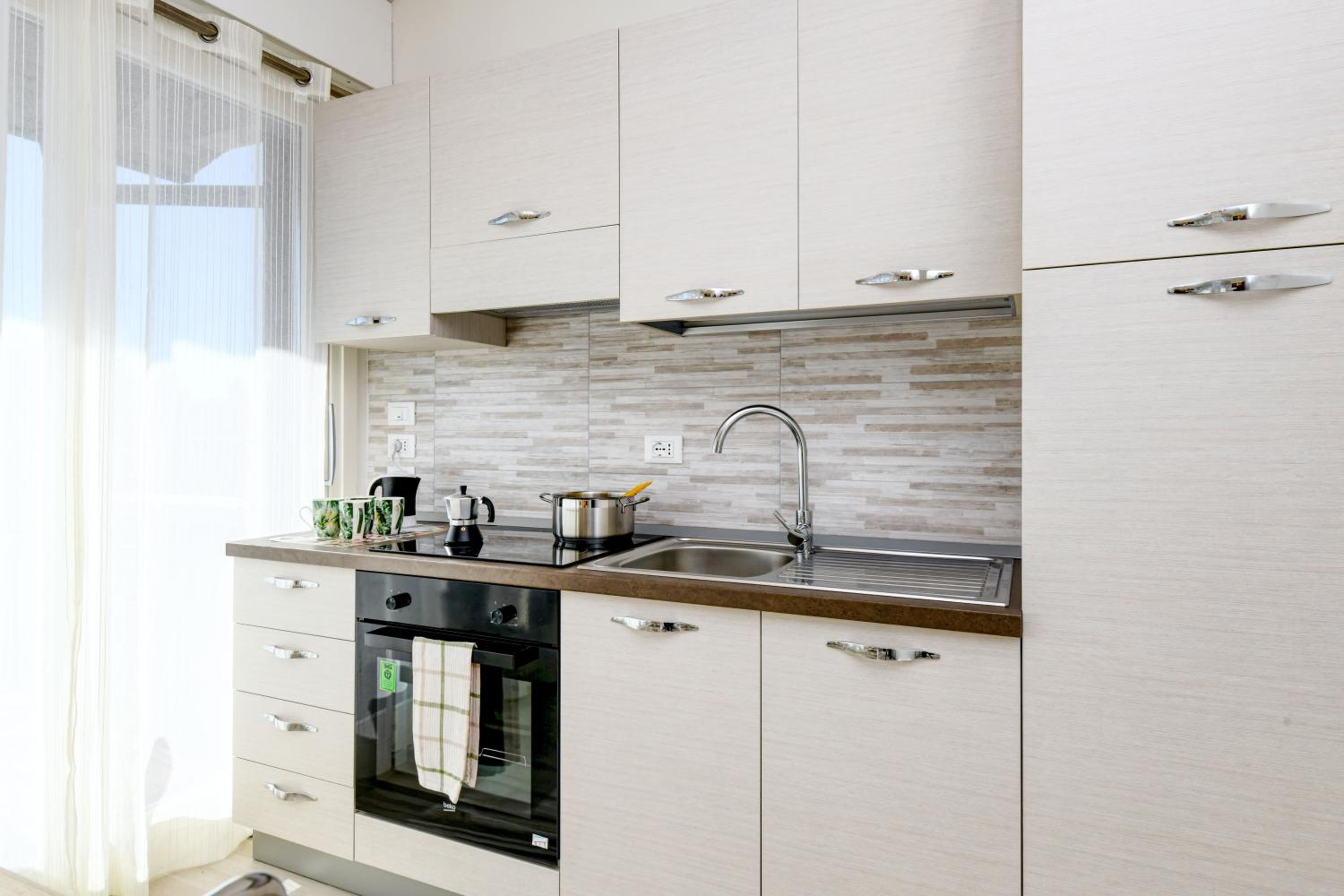 Two-Bedroom House - Photo 26