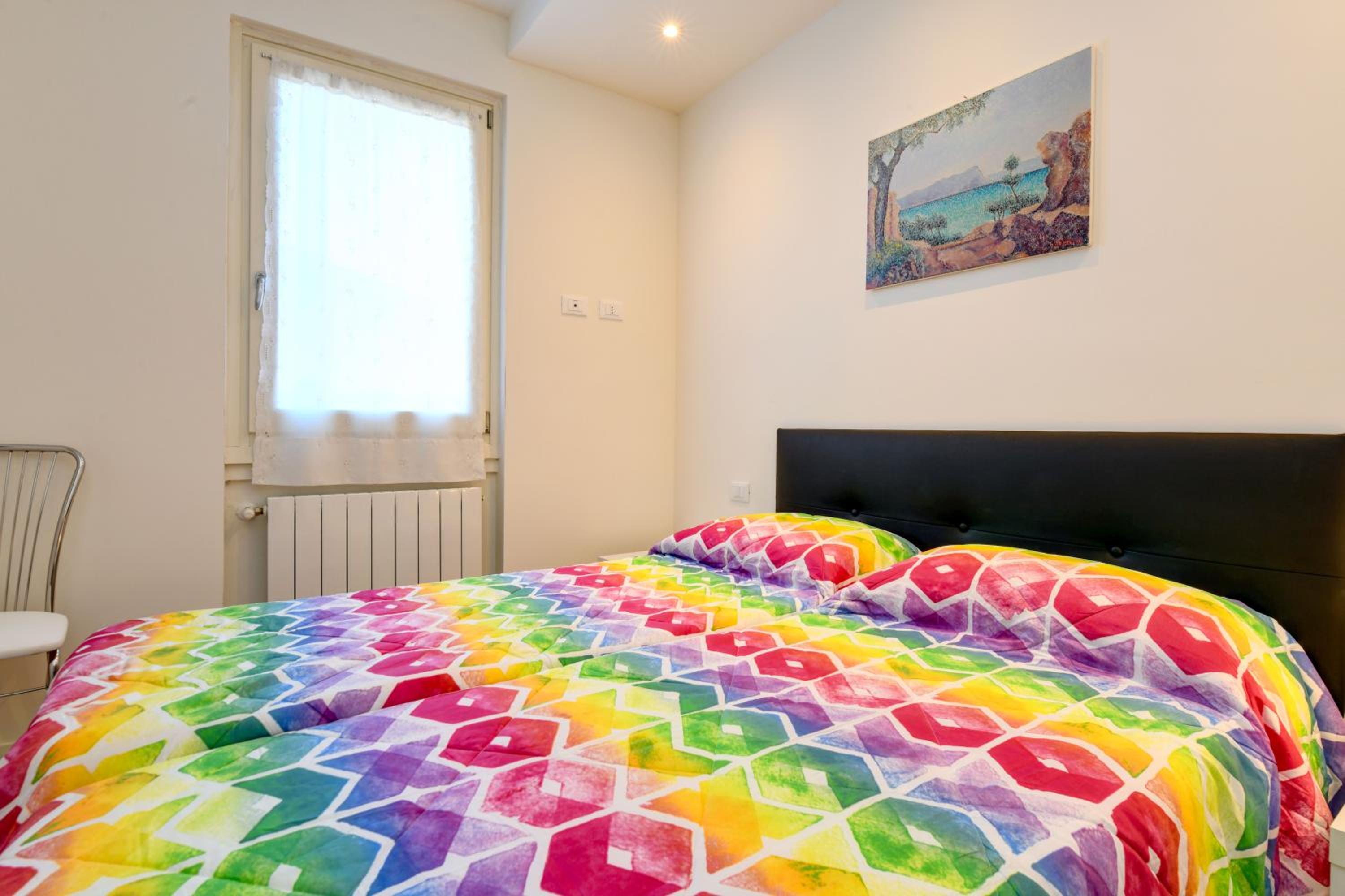 Two-Bedroom House - Photo 19