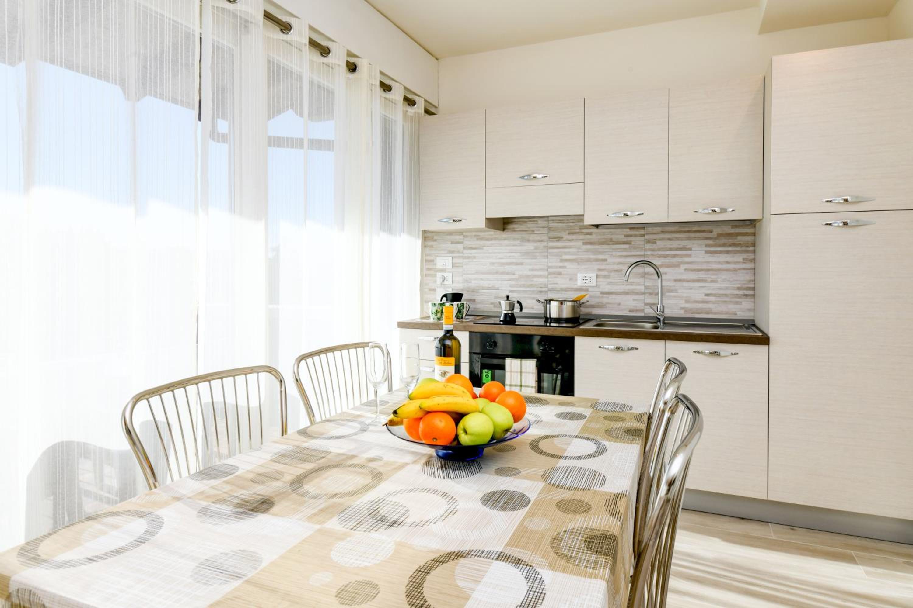Two-Bedroom House - Photo 25