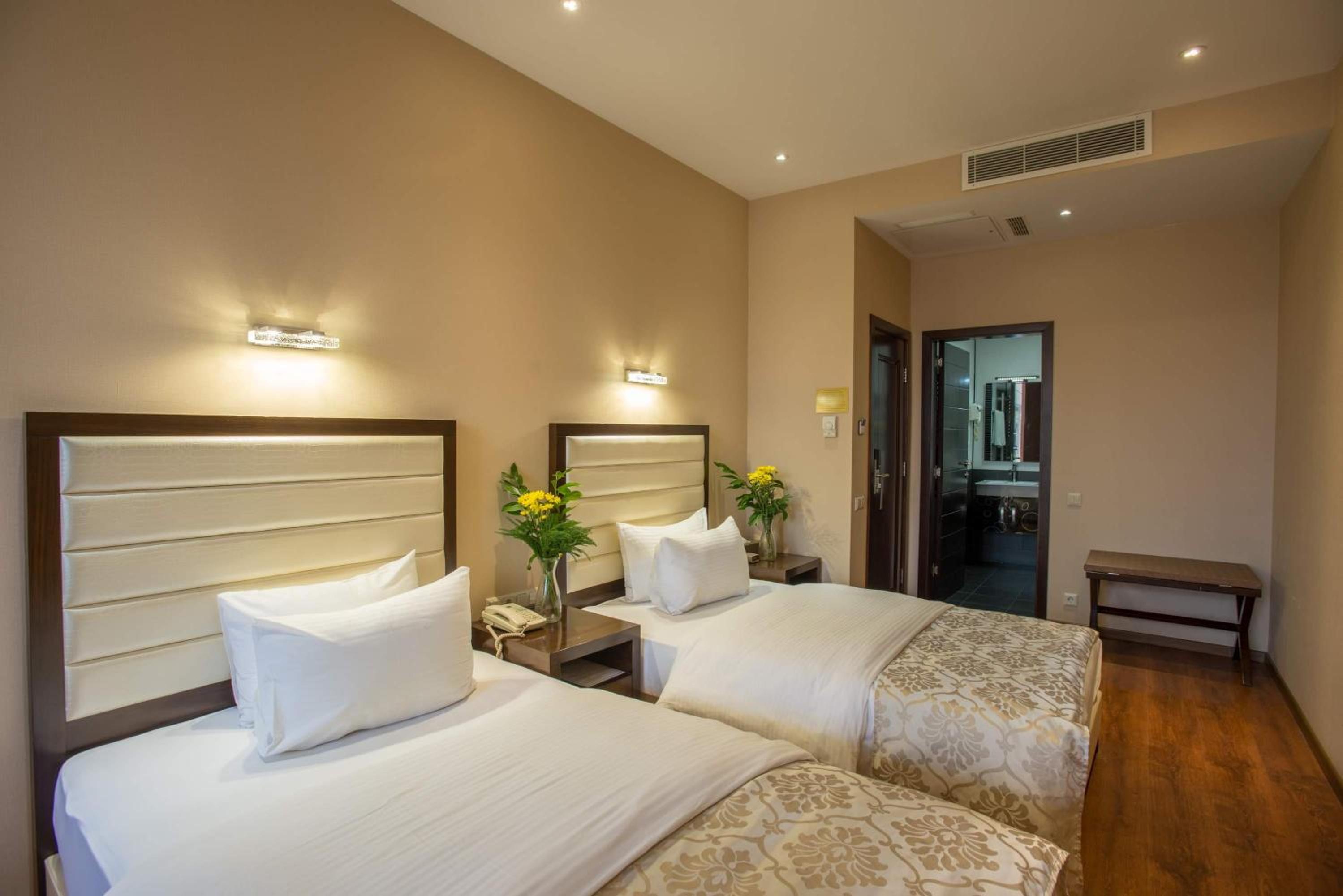 Standard Twin Room photo 3