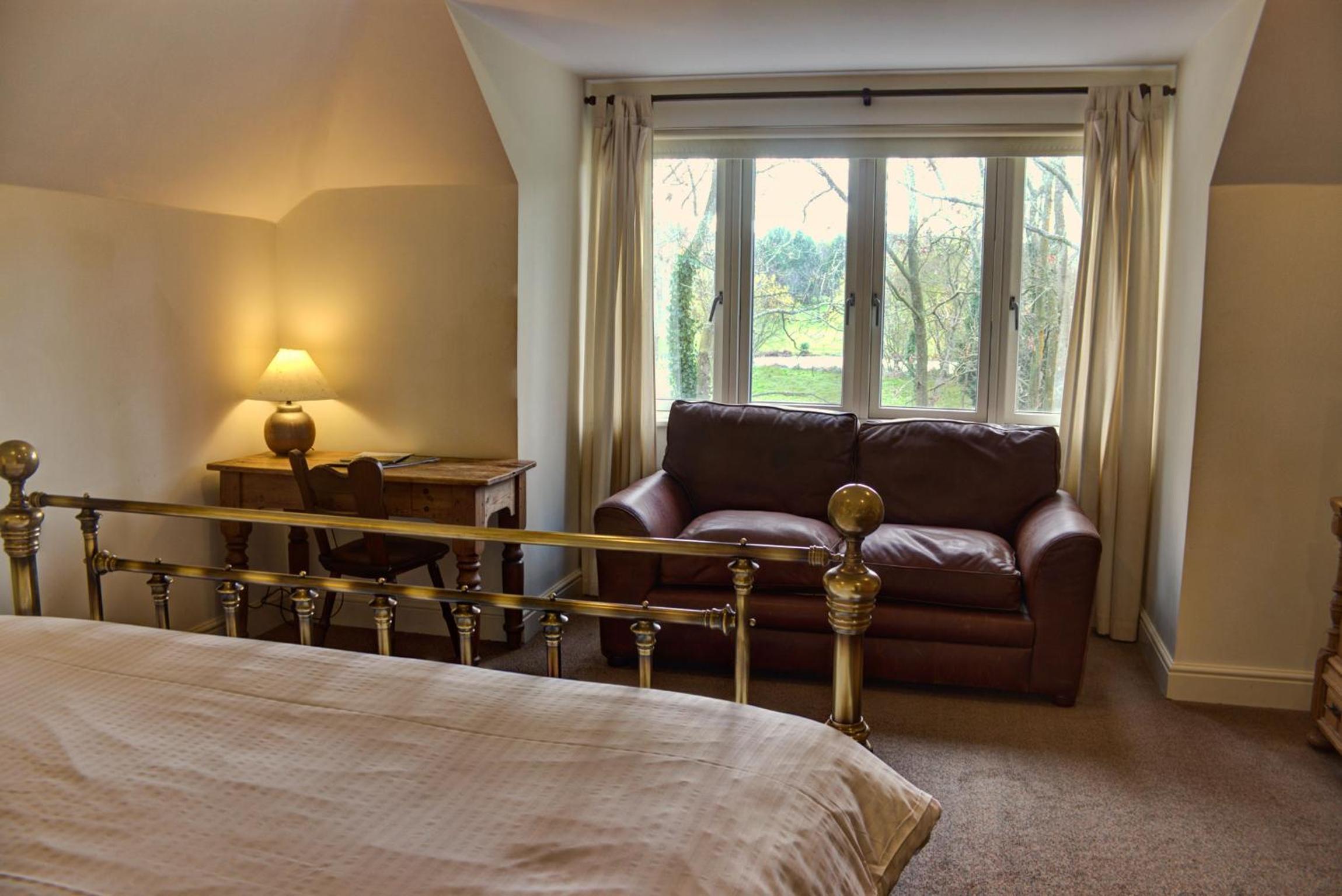 Queen Room photo 3