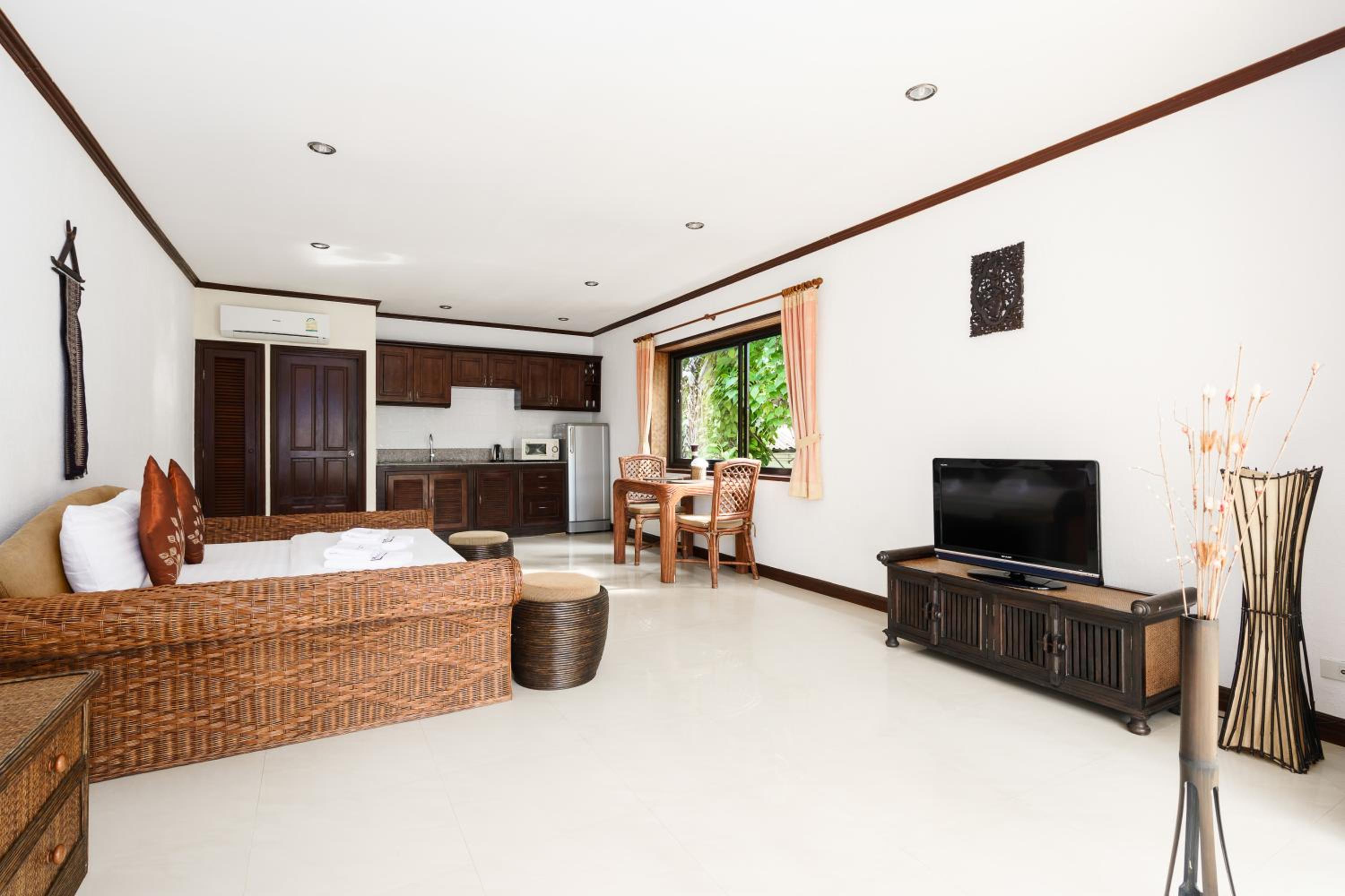Double Room with Patio photo 2