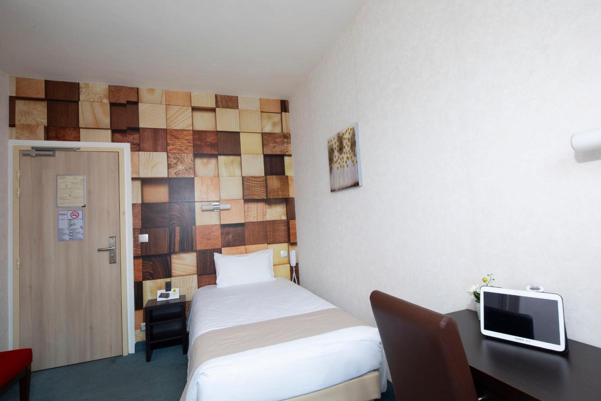 Budget Single Room photo 3