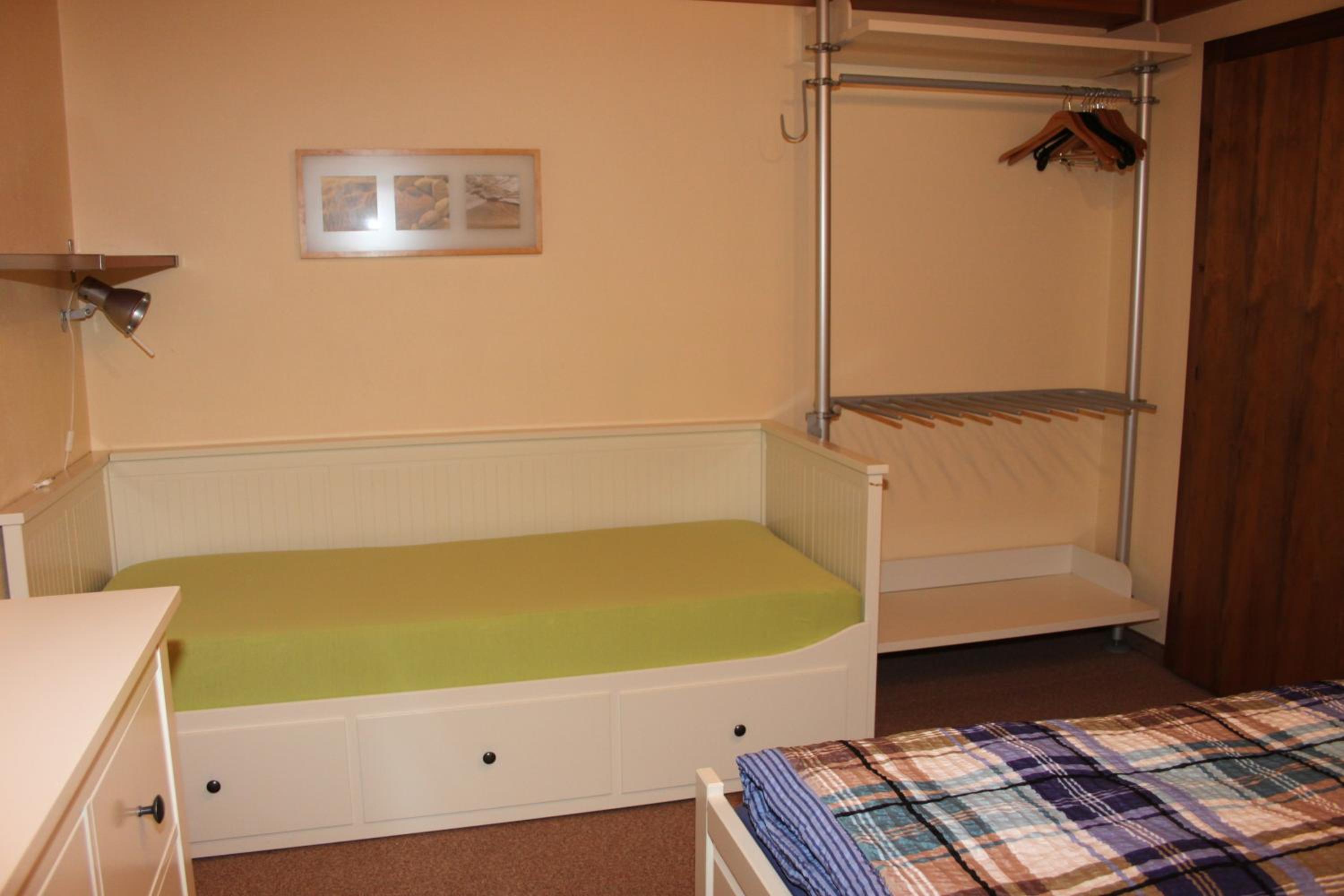 One-Bedroom Apartment - Annex