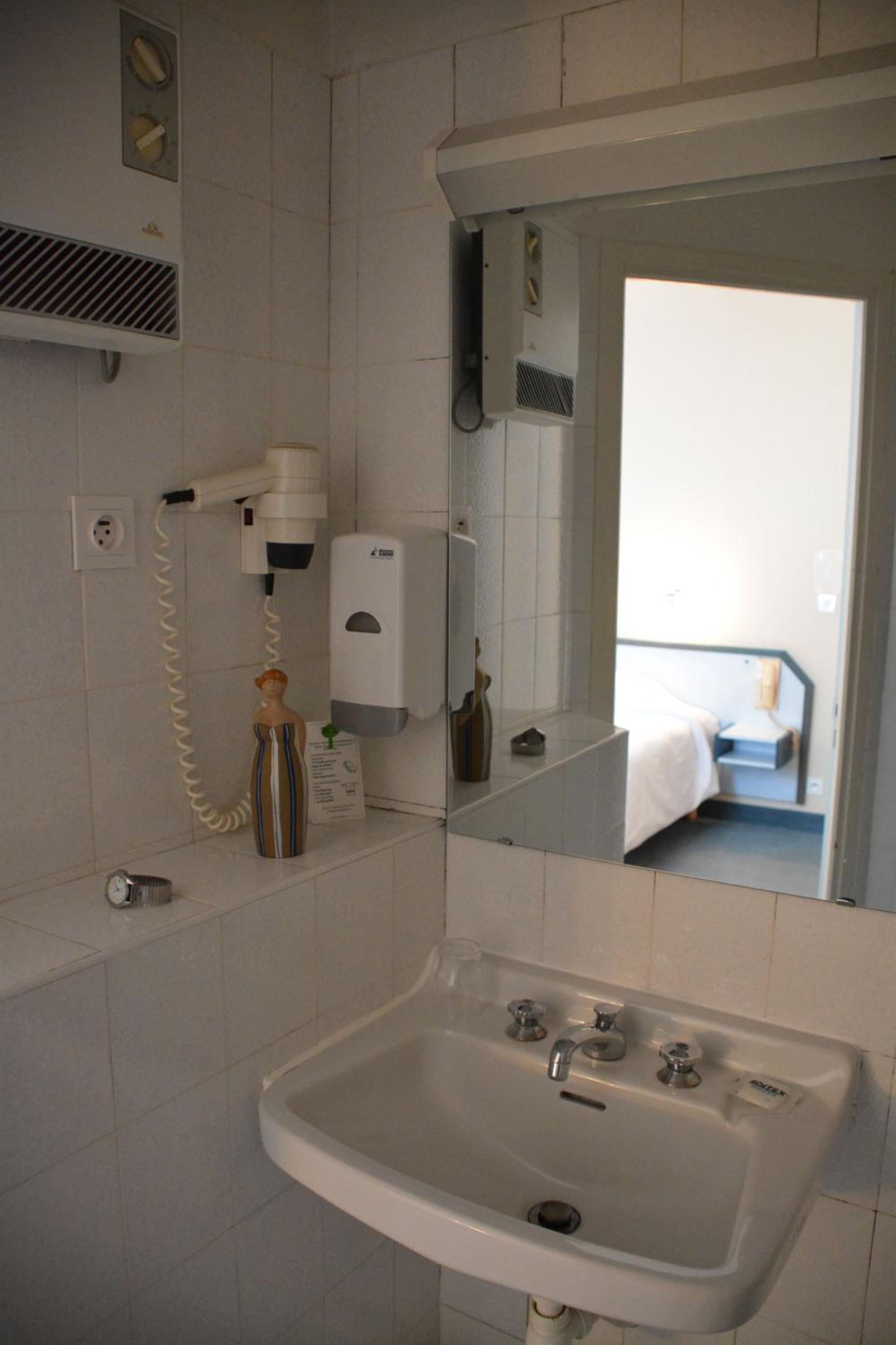 Budget Single Room photo 2