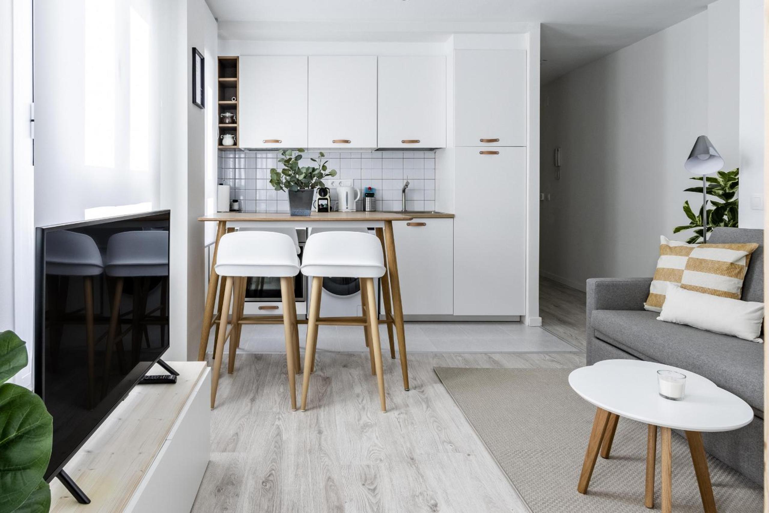 Studio Apartment - Photo 19