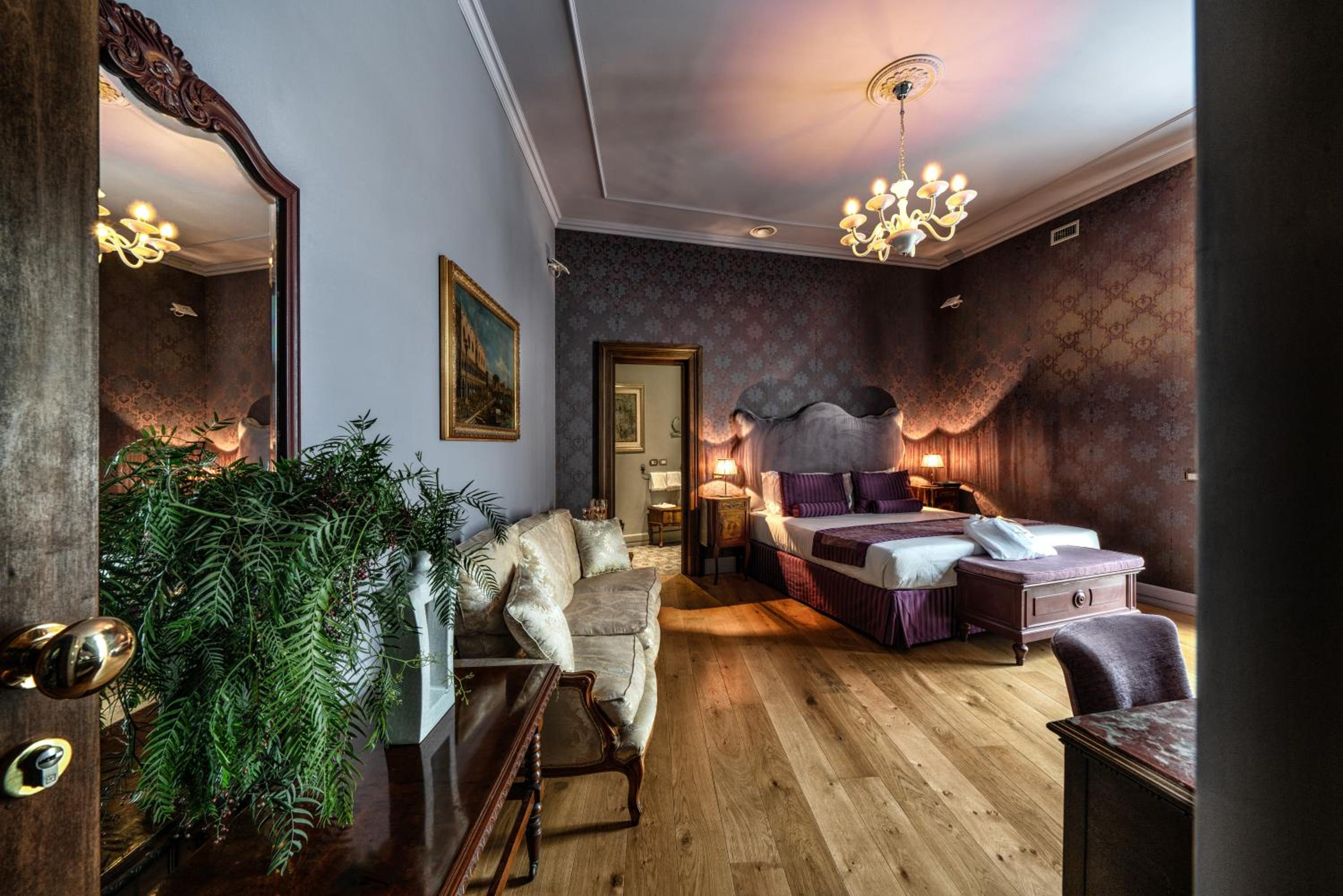 Deluxe Suite photo 1