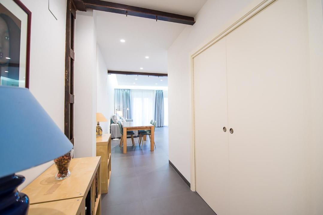 One-Bedroom Apartment - Photo 2