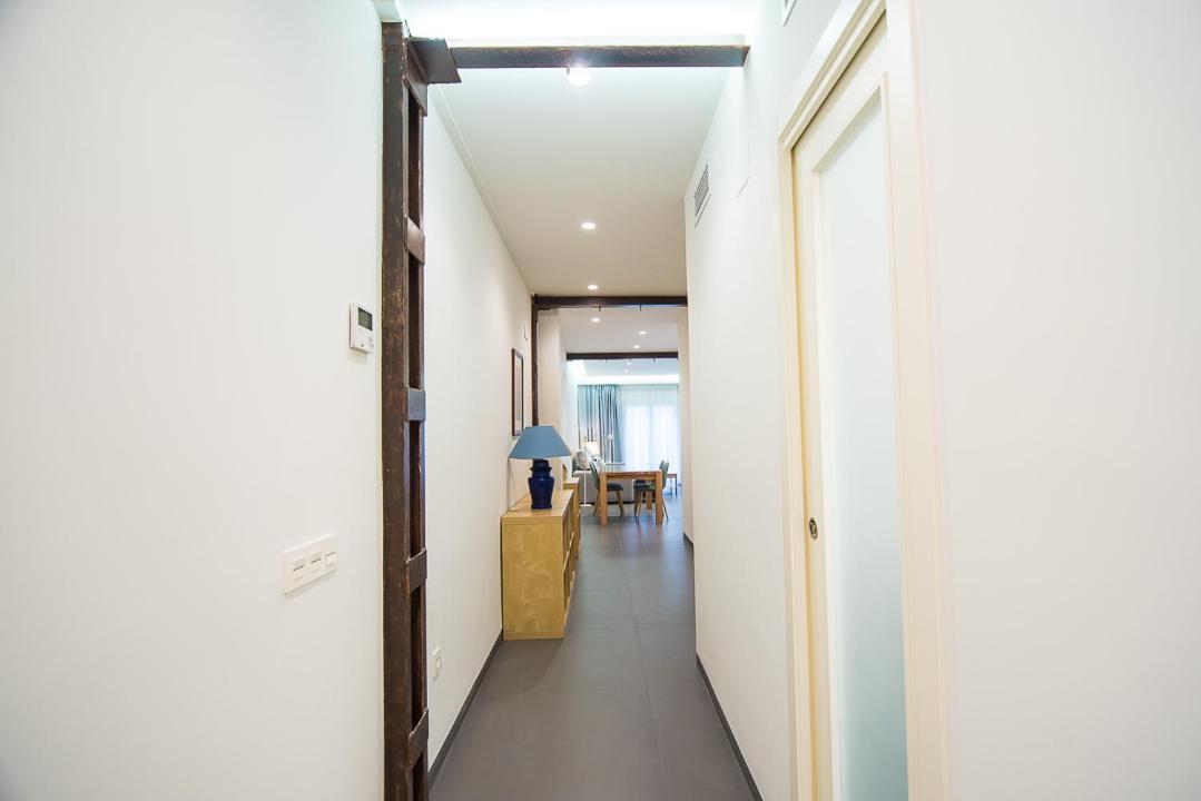 One-Bedroom Apartment - Photo 3