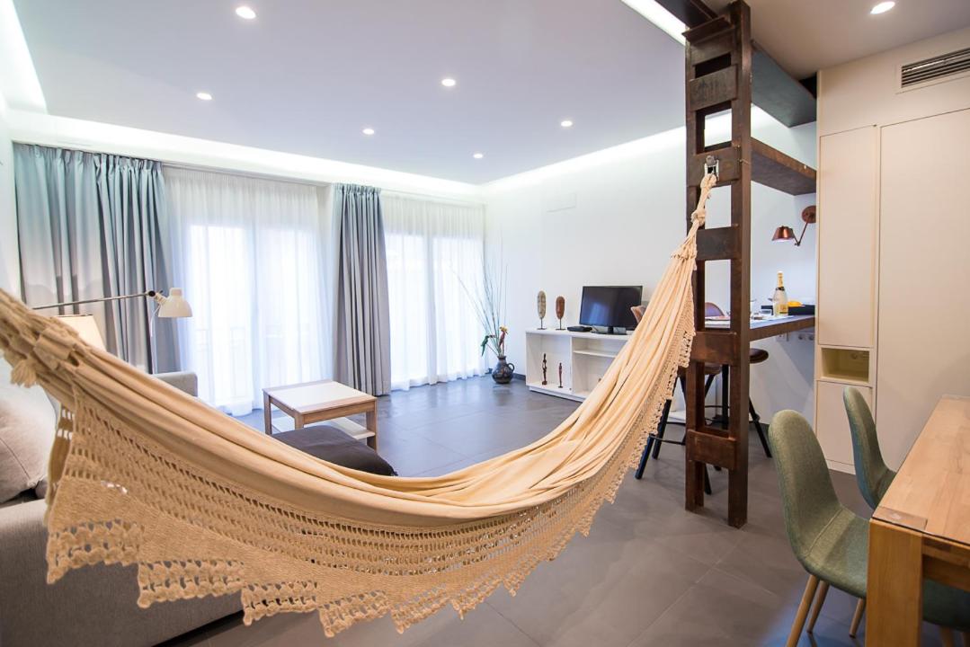 One-Bedroom Apartment - Photo 28