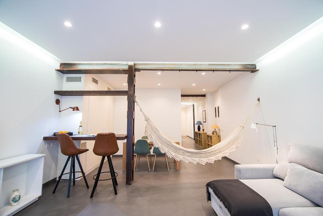 One-Bedroom Apartment - Photo 27