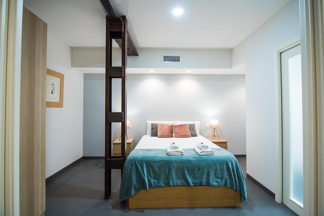 One-Bedroom Apartment - Photo 15