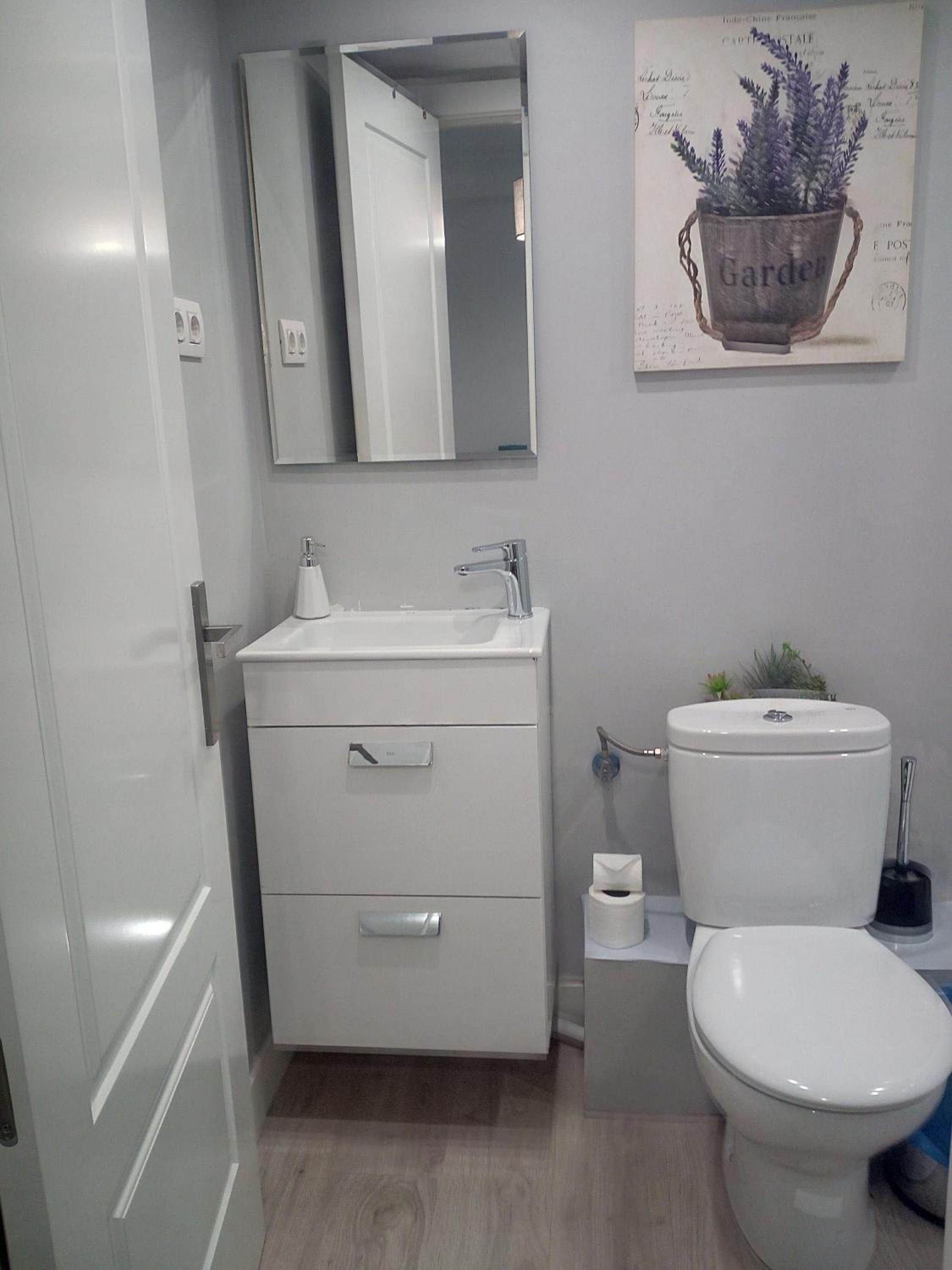 Triple Room with Private Bathroom - Photo 4