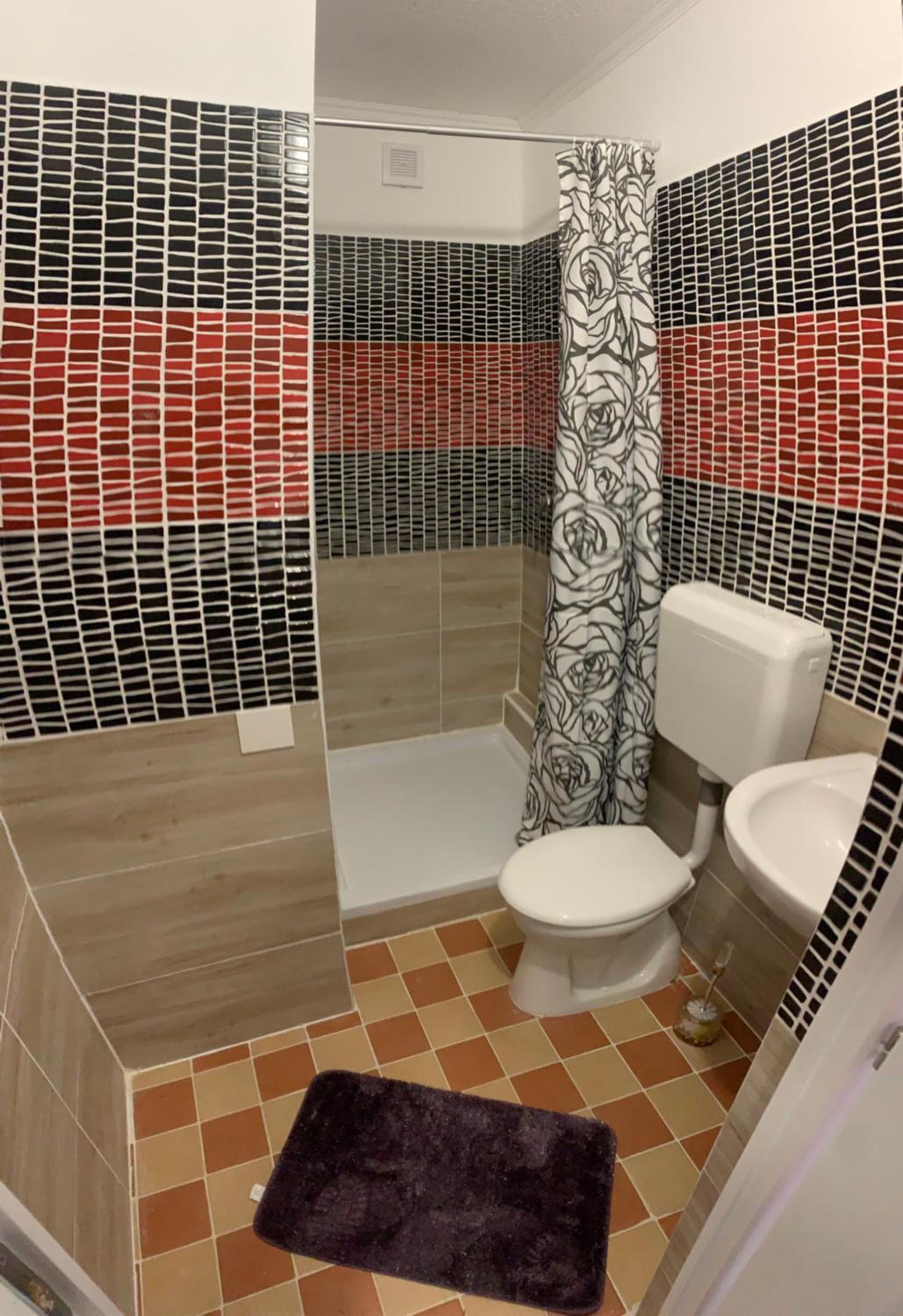 Deluxe Room - Photo 8