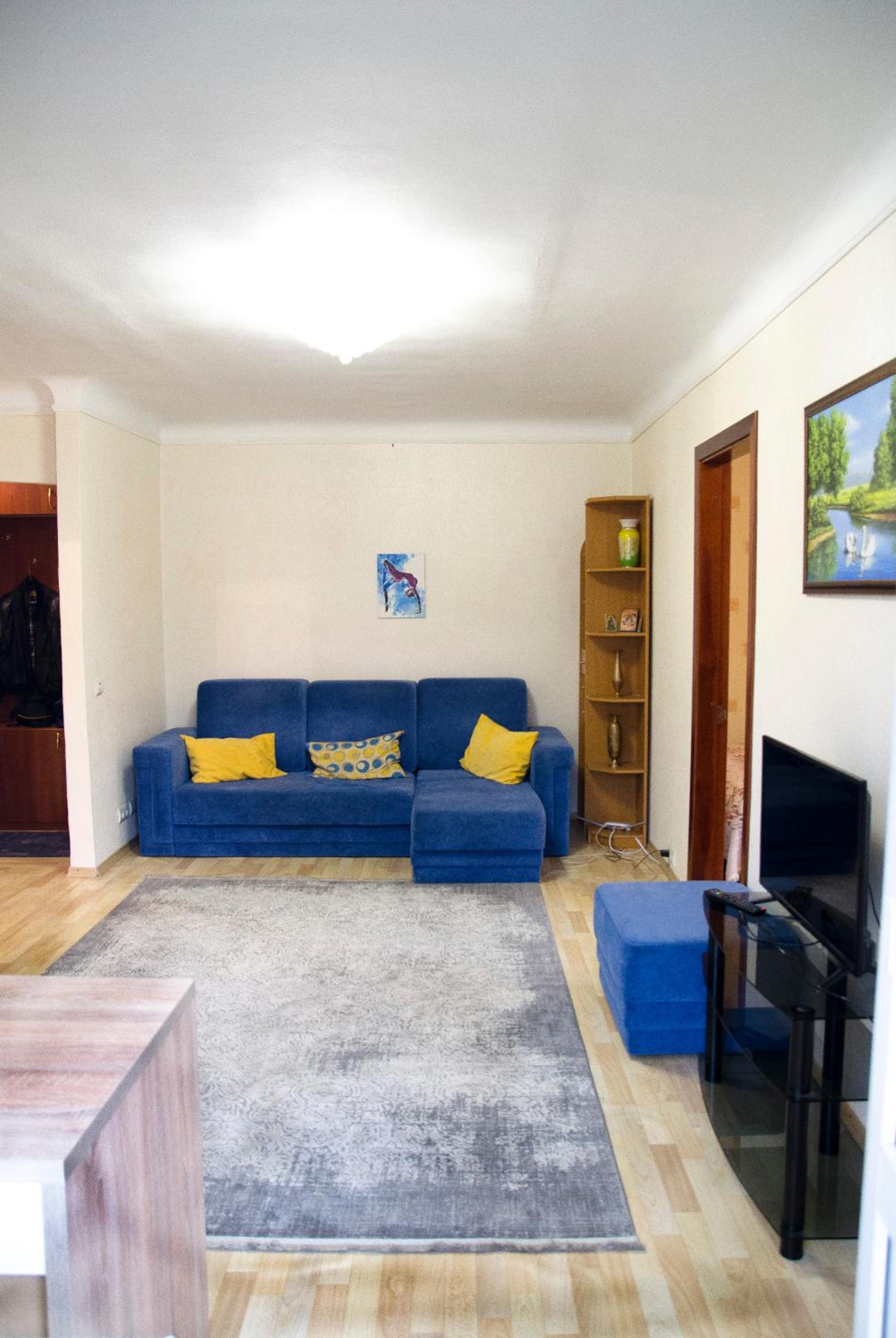 One-Bedroom Apartment photo 1
