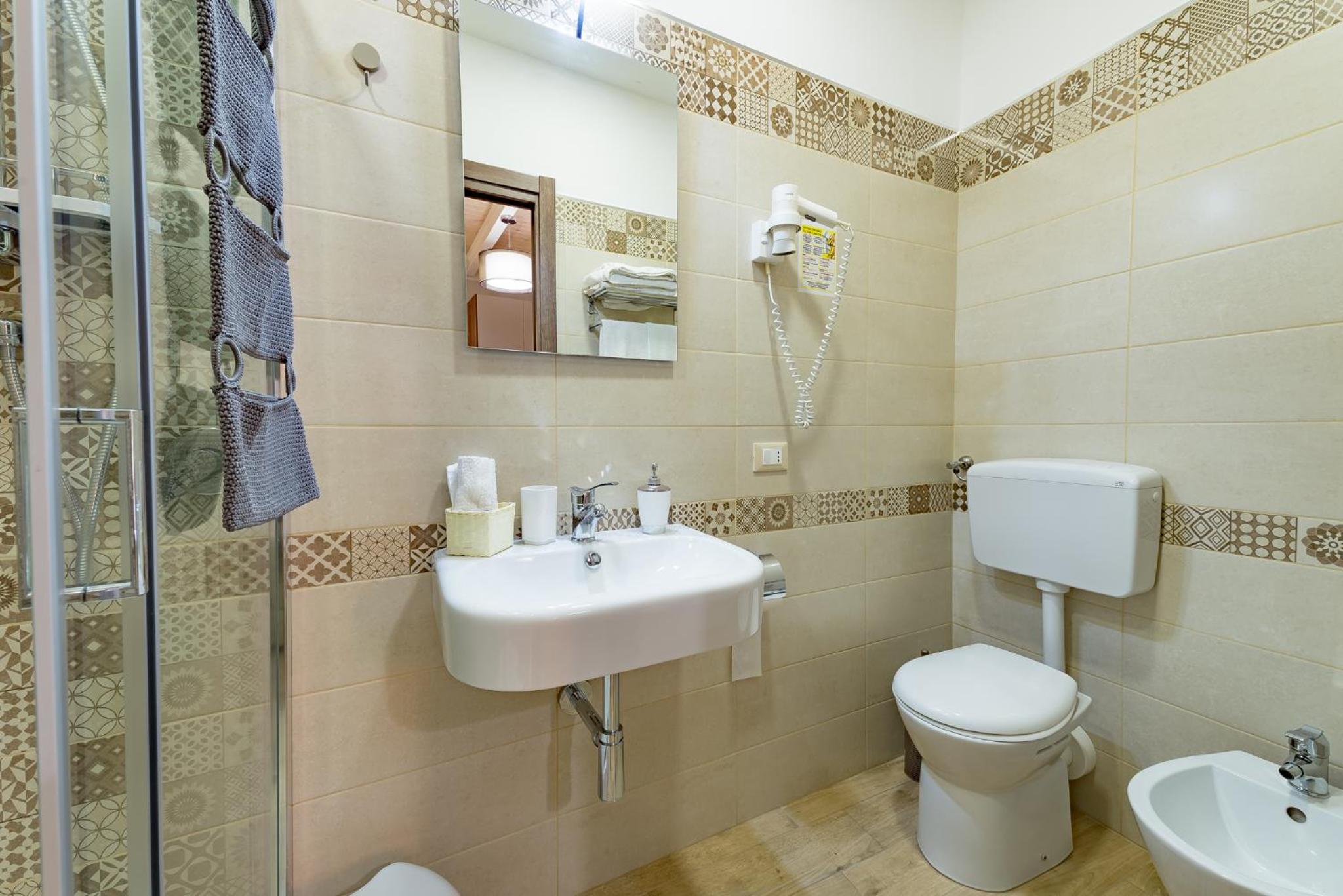 Deluxe Double Room with Balcony photo 2