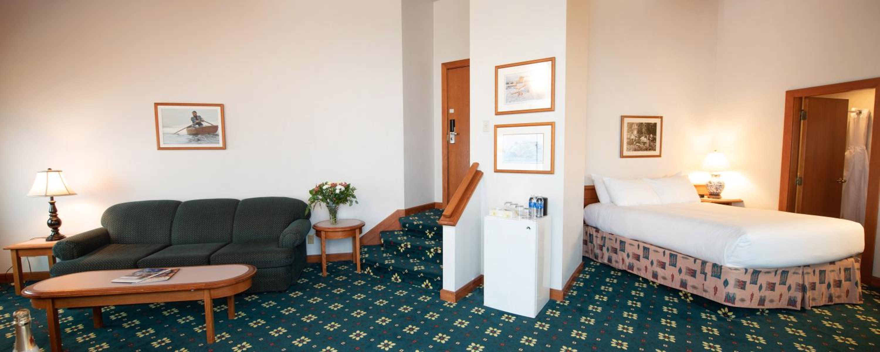 Queen Suite With Ocean View - Non-Smoking - Photo 1