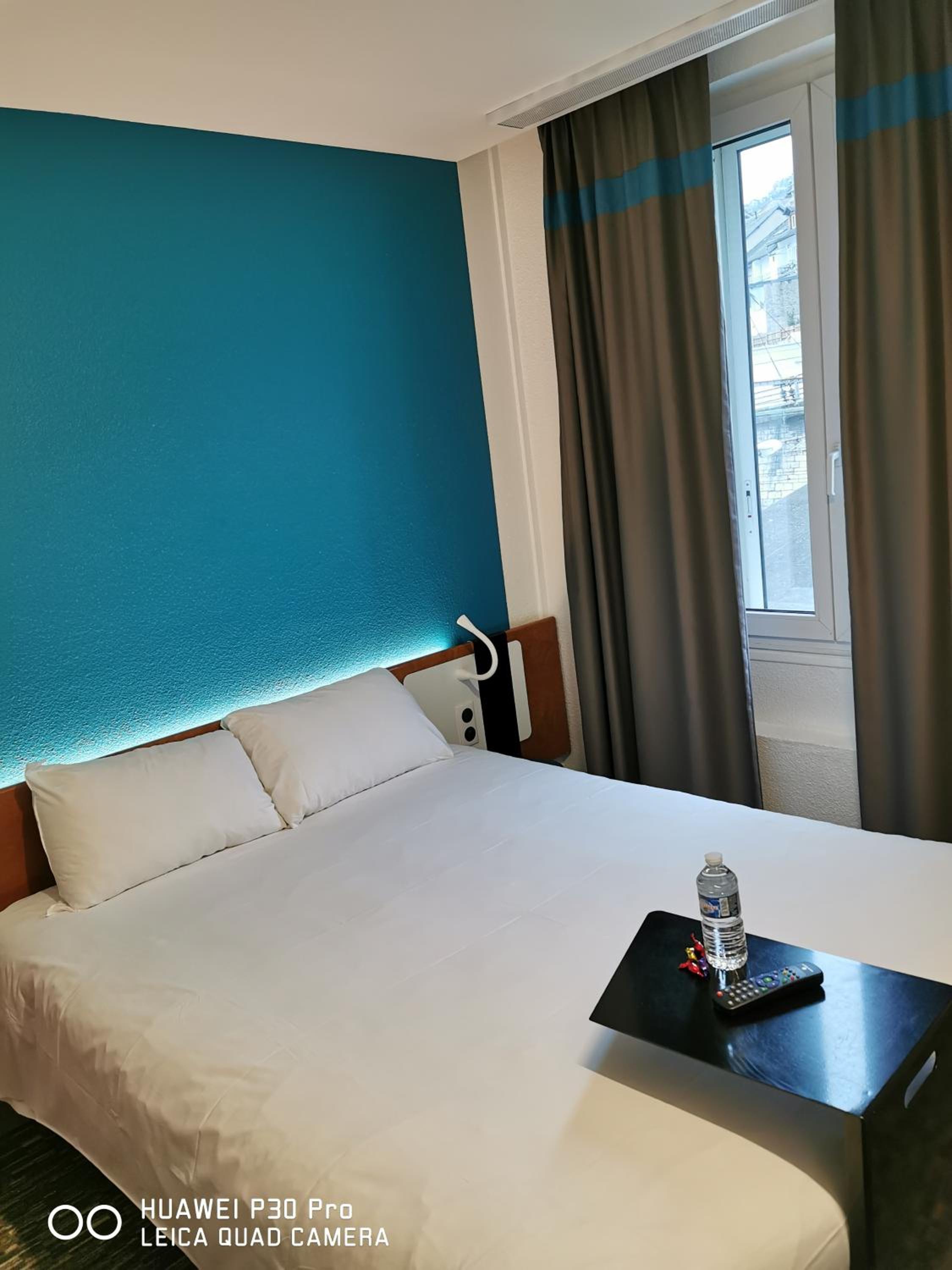 Standard Double Room with Train Station view