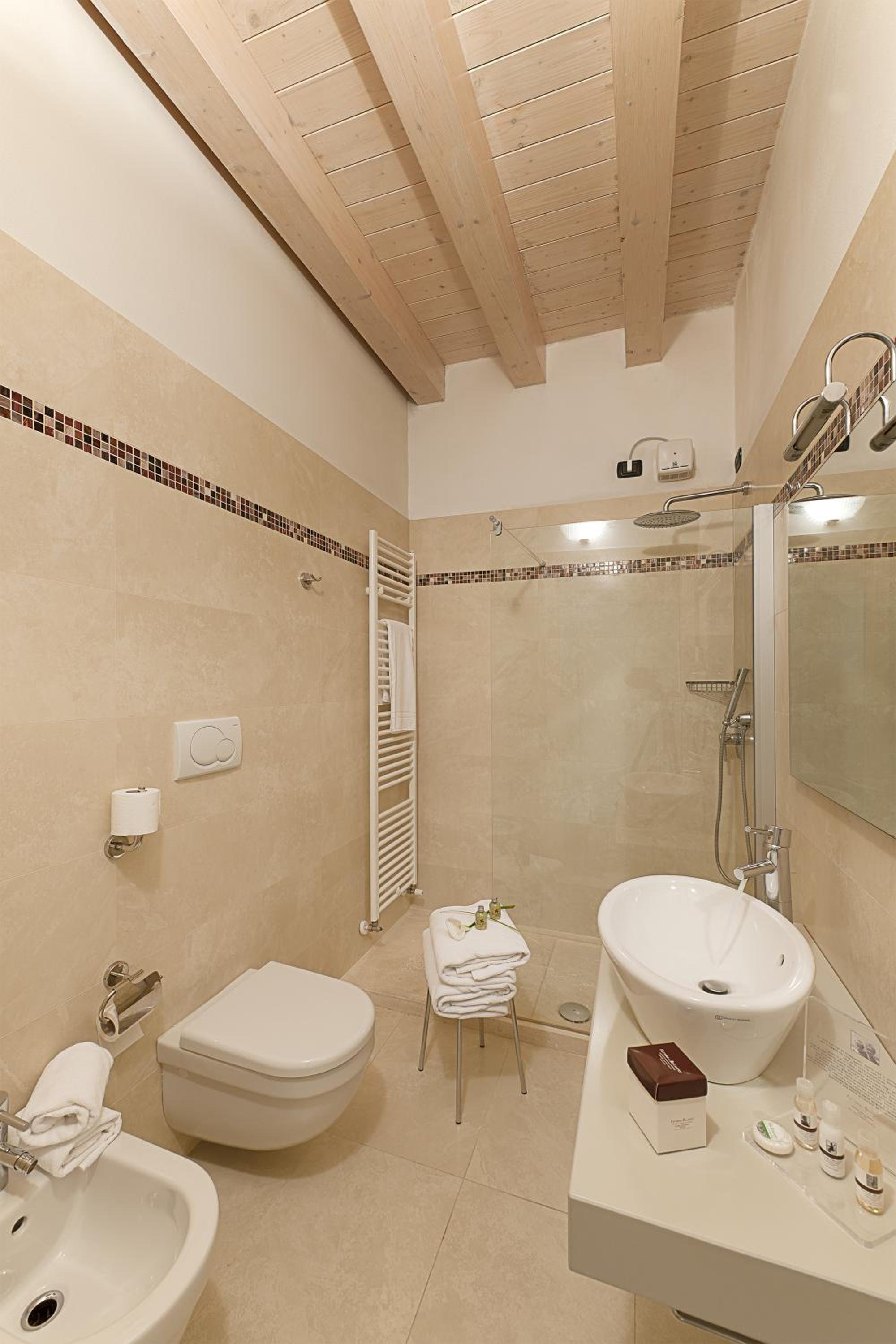 Superior Double or Twin Room photo 2