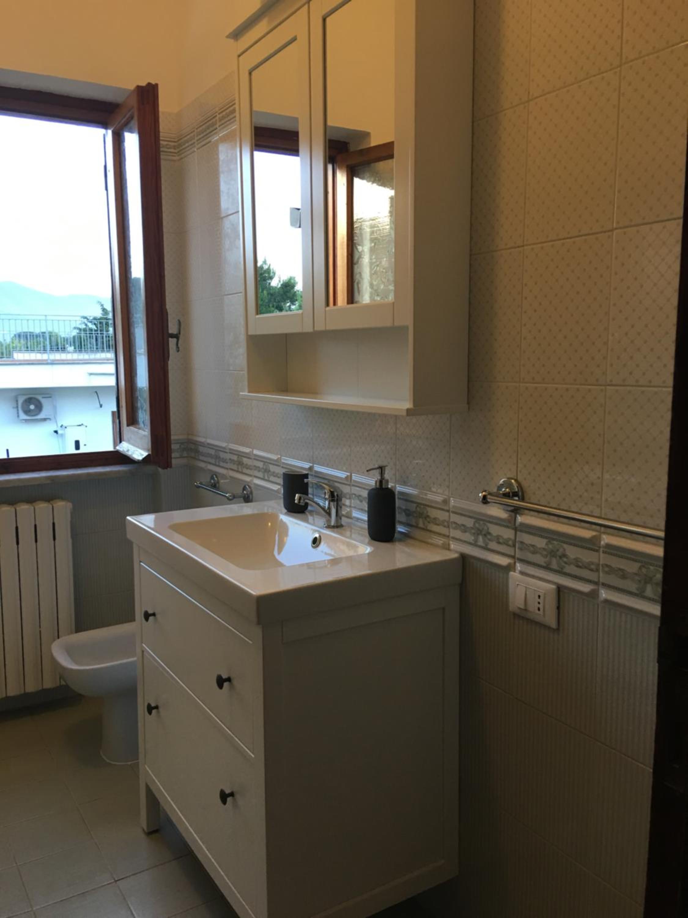 Apartment with Balcony - Photo 16