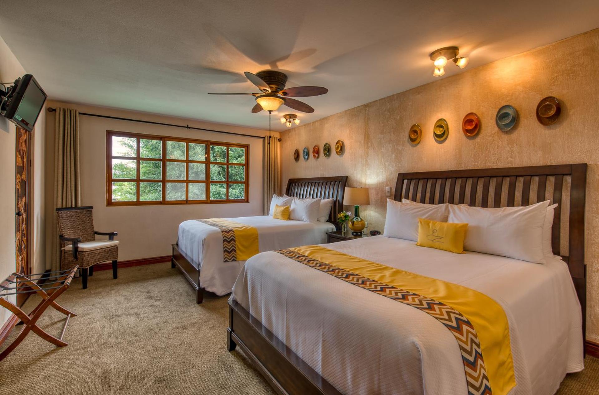 Deluxe Queen Room with Two Queen Beds photo 2