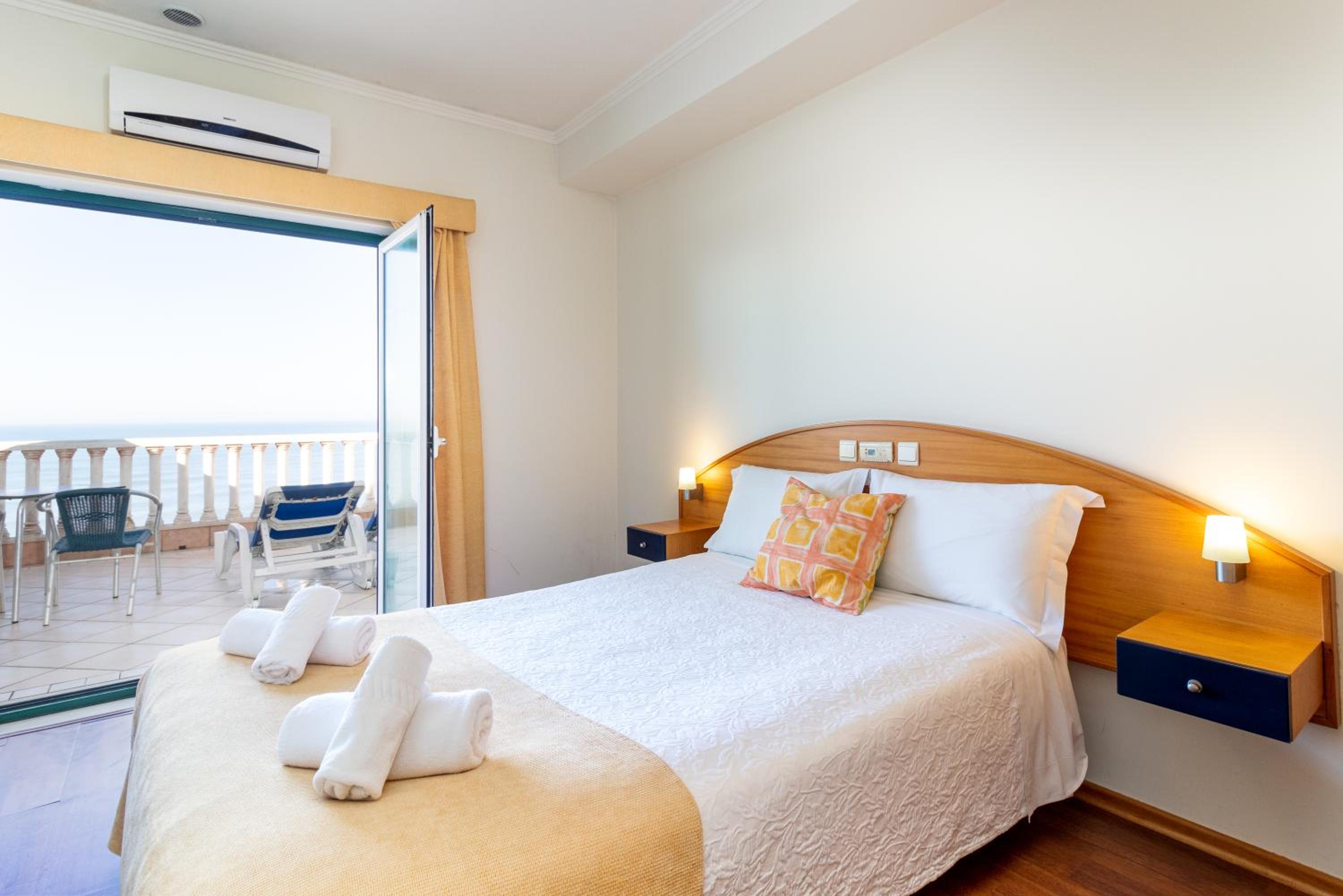 Double Room with Balcony and Sea View photo 1
