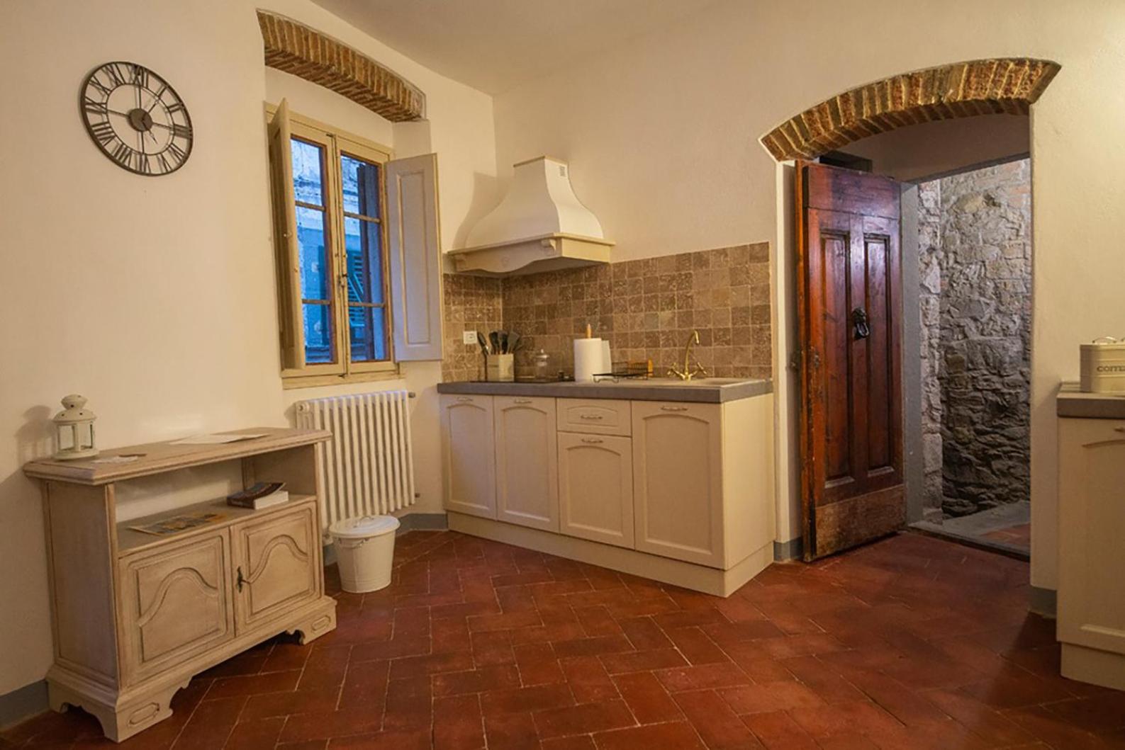 One-Bedroom Apartment - Photo 12