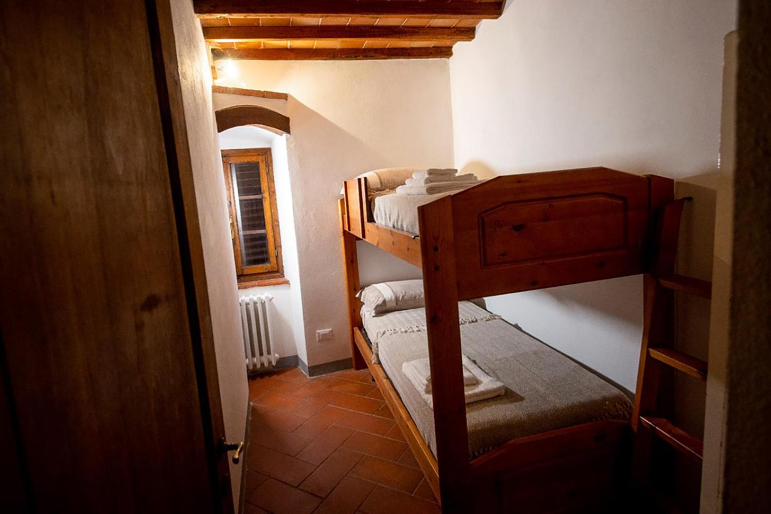 Two-Bedroom Apartment - Photo 3