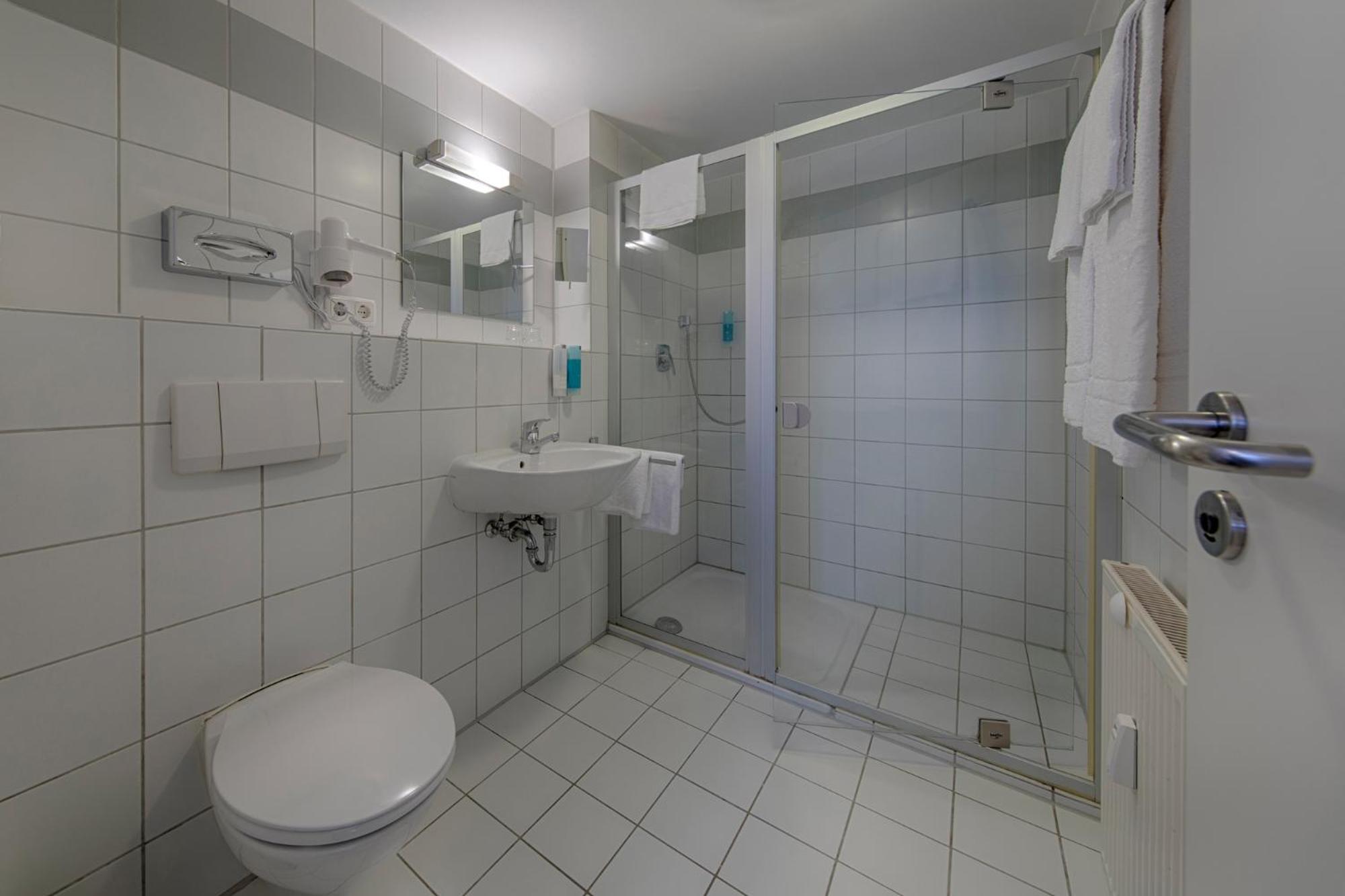 Comfort Apartment - Photo 11