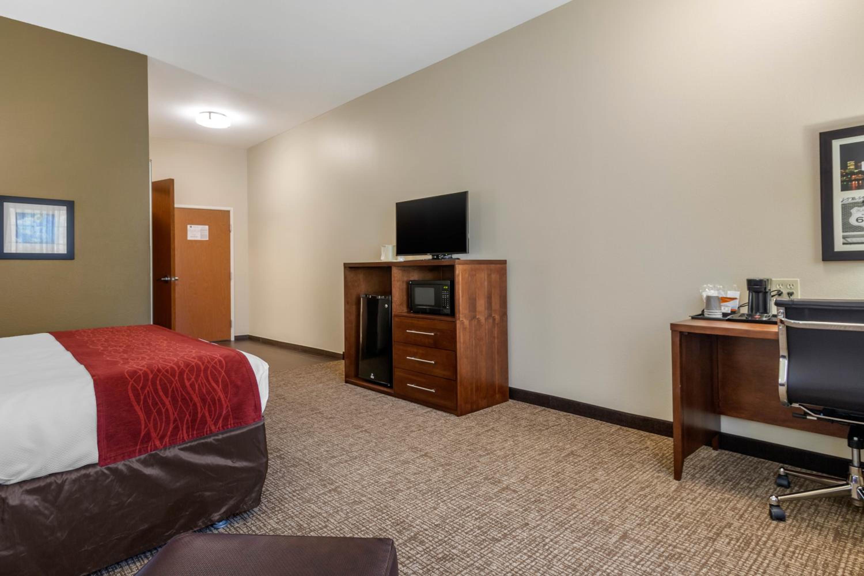 King Room - Disability Access/Non Smoking  - Photo 3