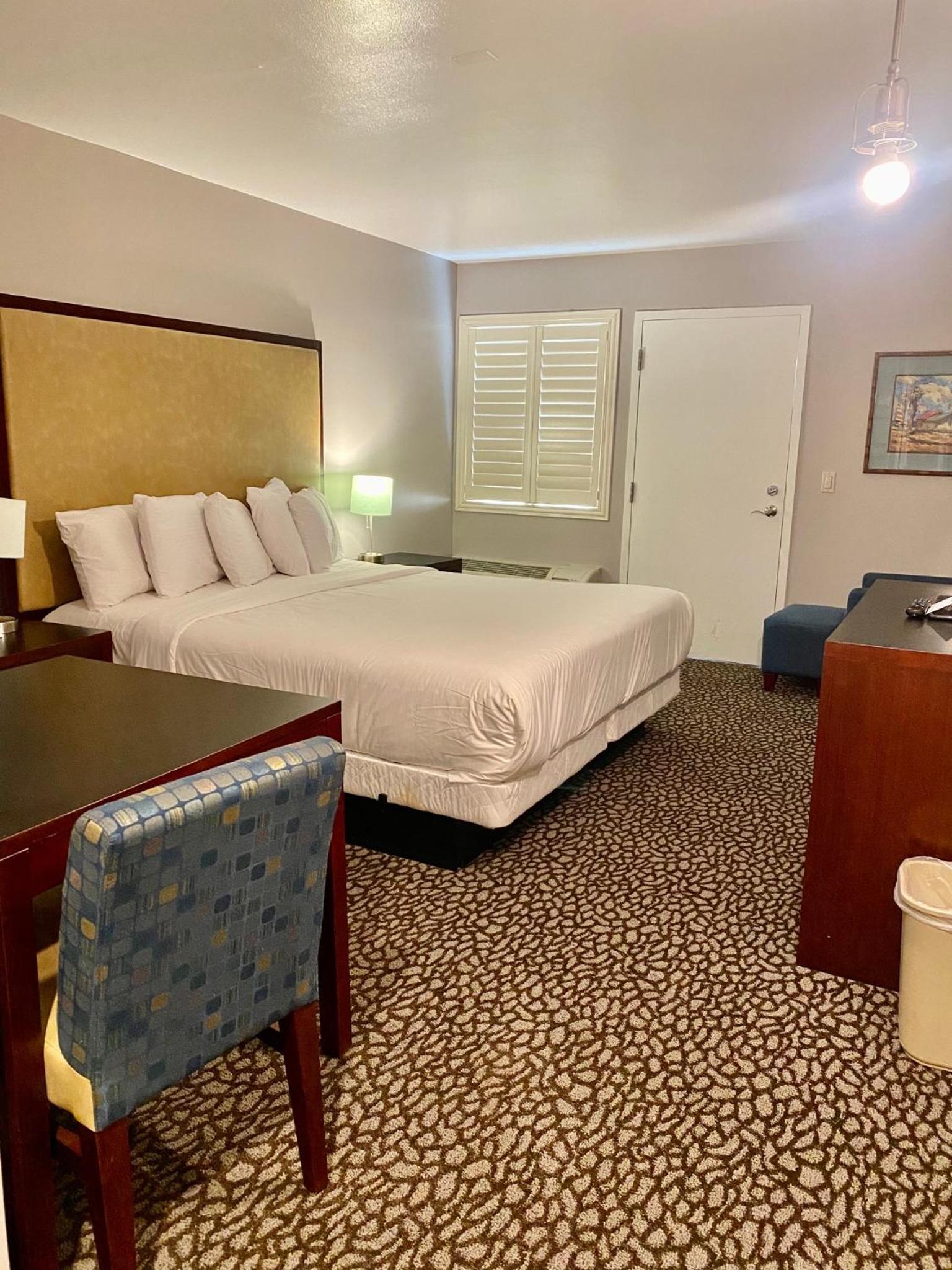 King Room - Disability Access/Non-Smoking