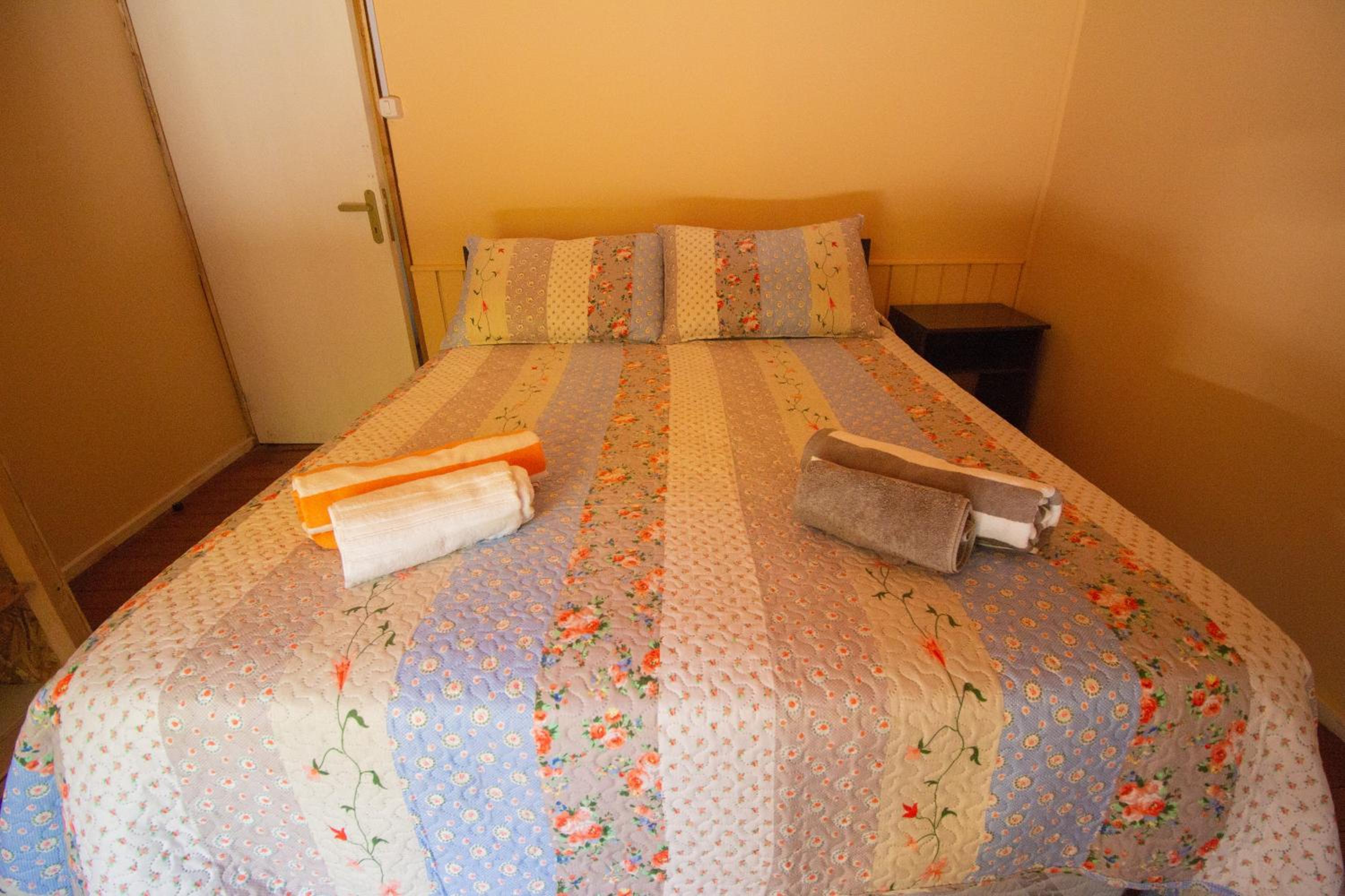 Standard Double Room with Shared Bathroom photo 3
