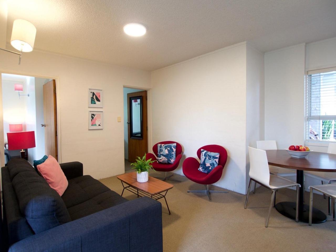 Two-Bedroom Suite - Photo 6