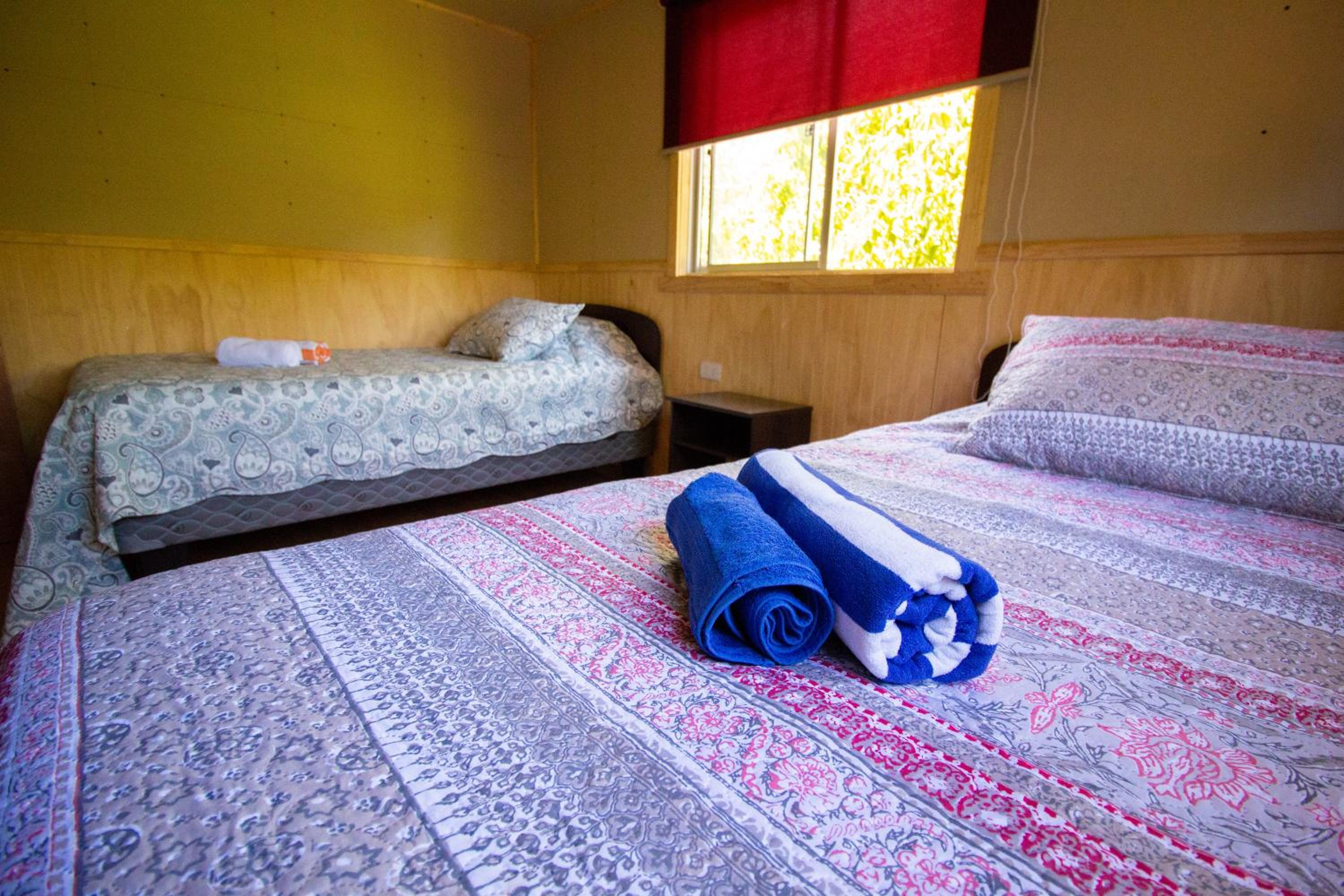 Standard Twin Room with Shared Bathroom photo 1
