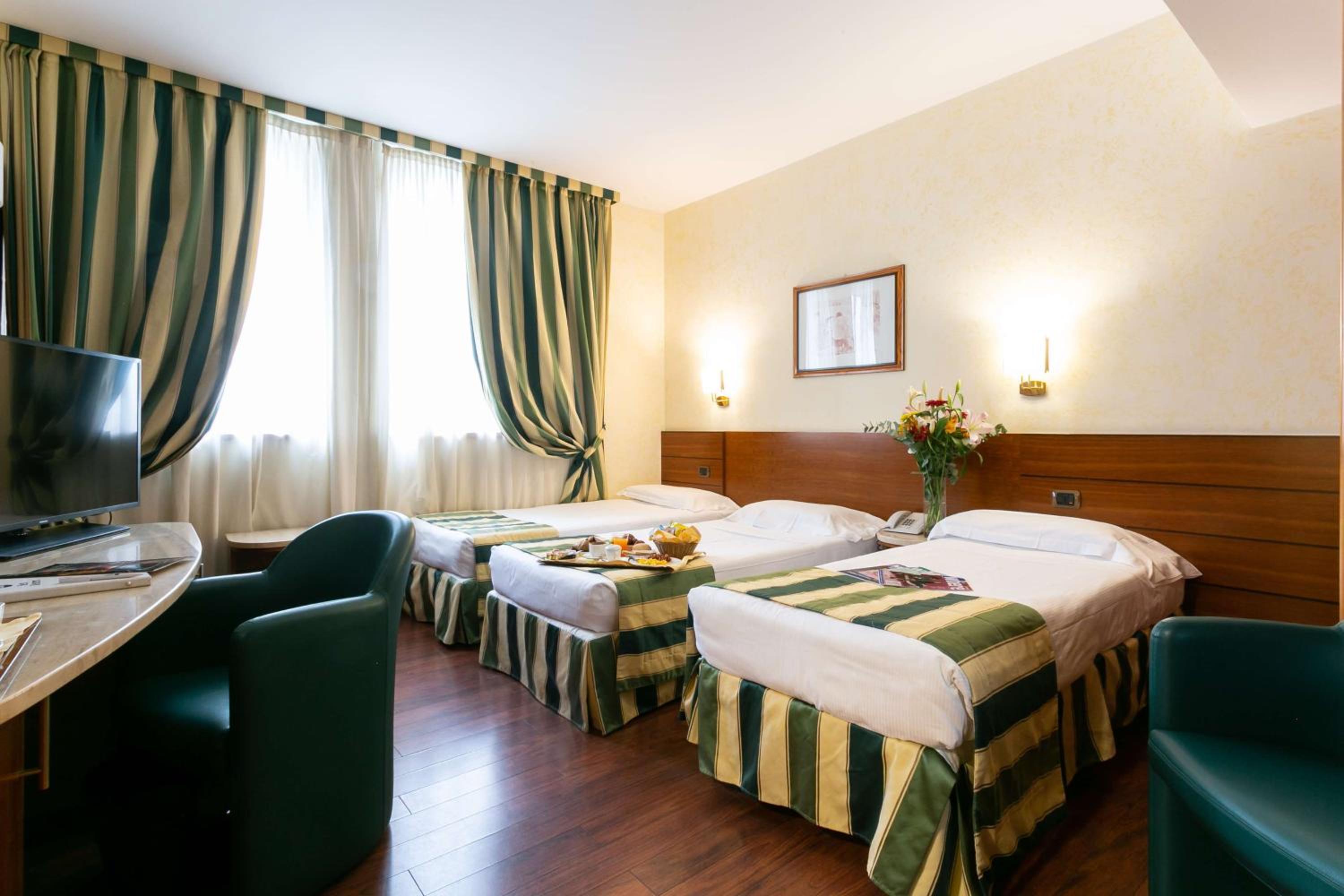 Triple Room