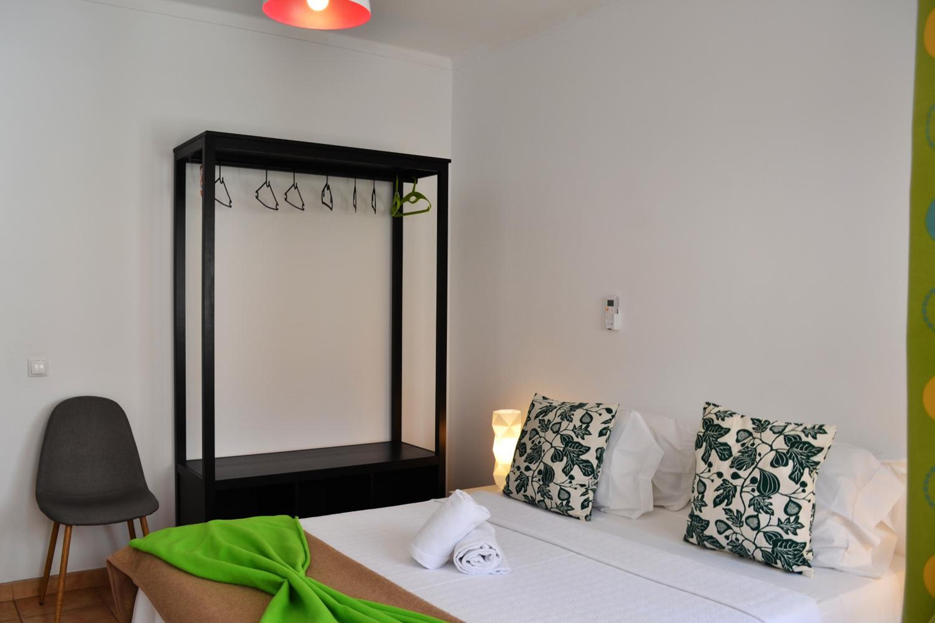 Double Room with Shared Bathroom photo 2