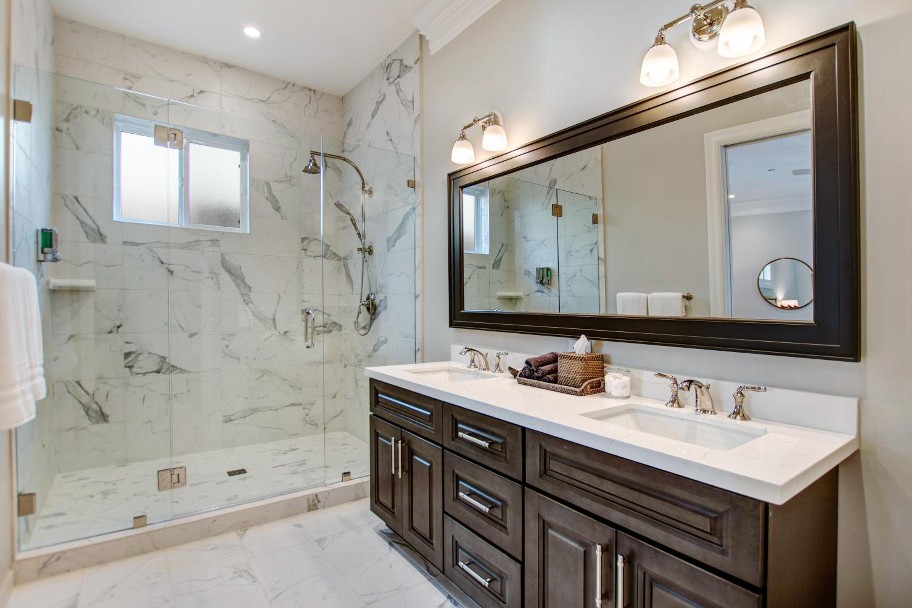 Superior King Suite photo 3