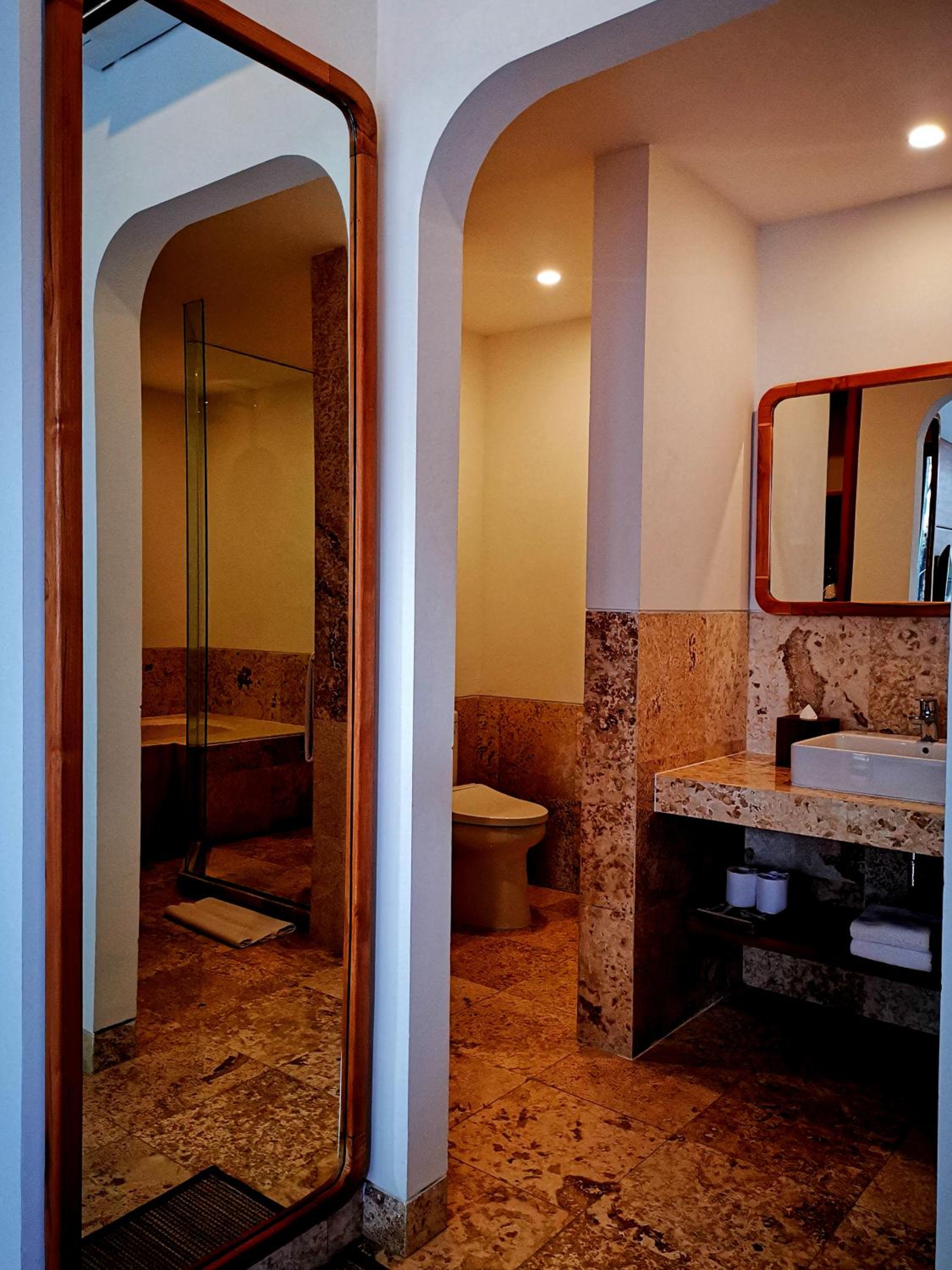 Sabana Deluxe with Pool View - Photo 17