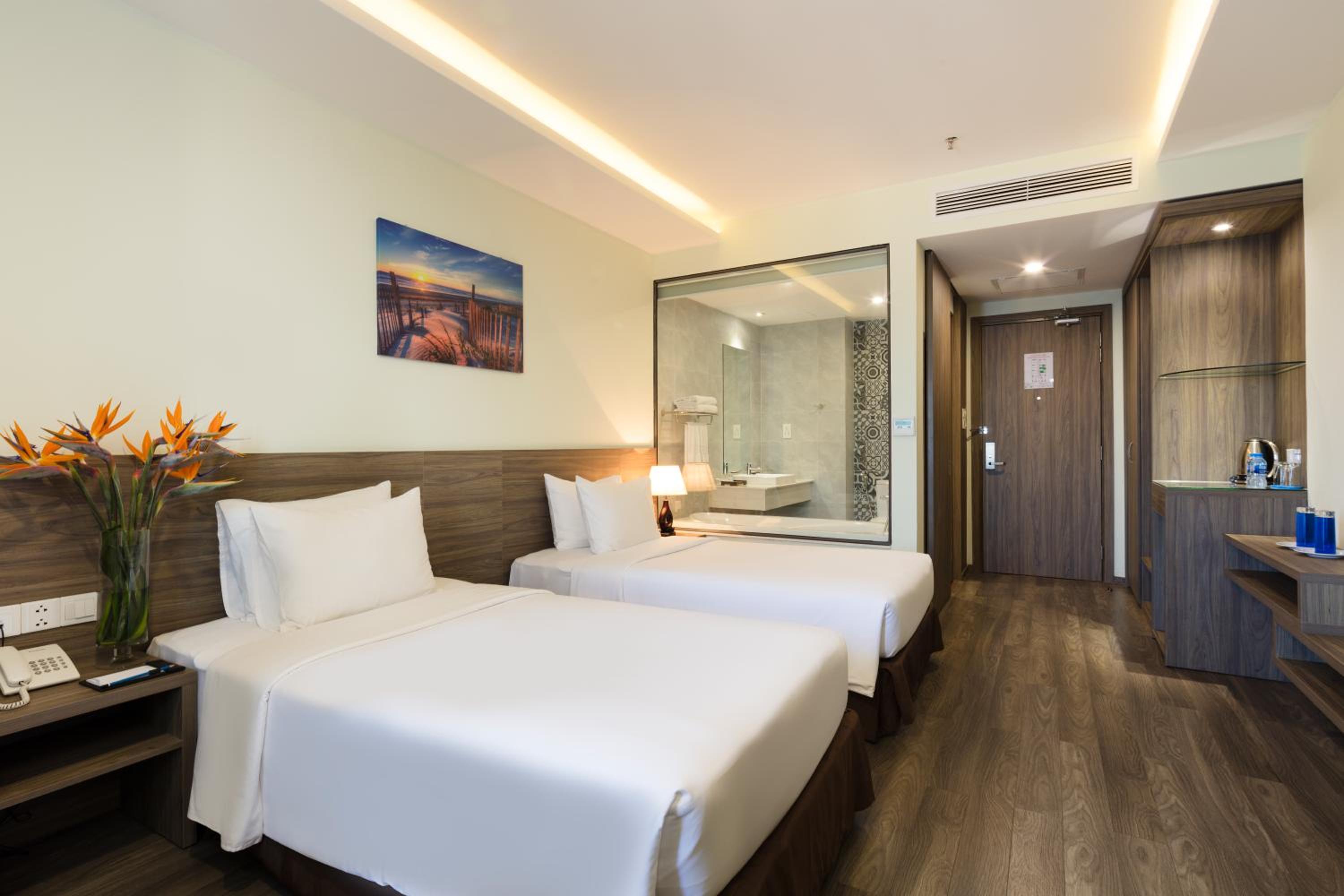 Premier Double or Twin Room with Balcony and Sea View photo 2
