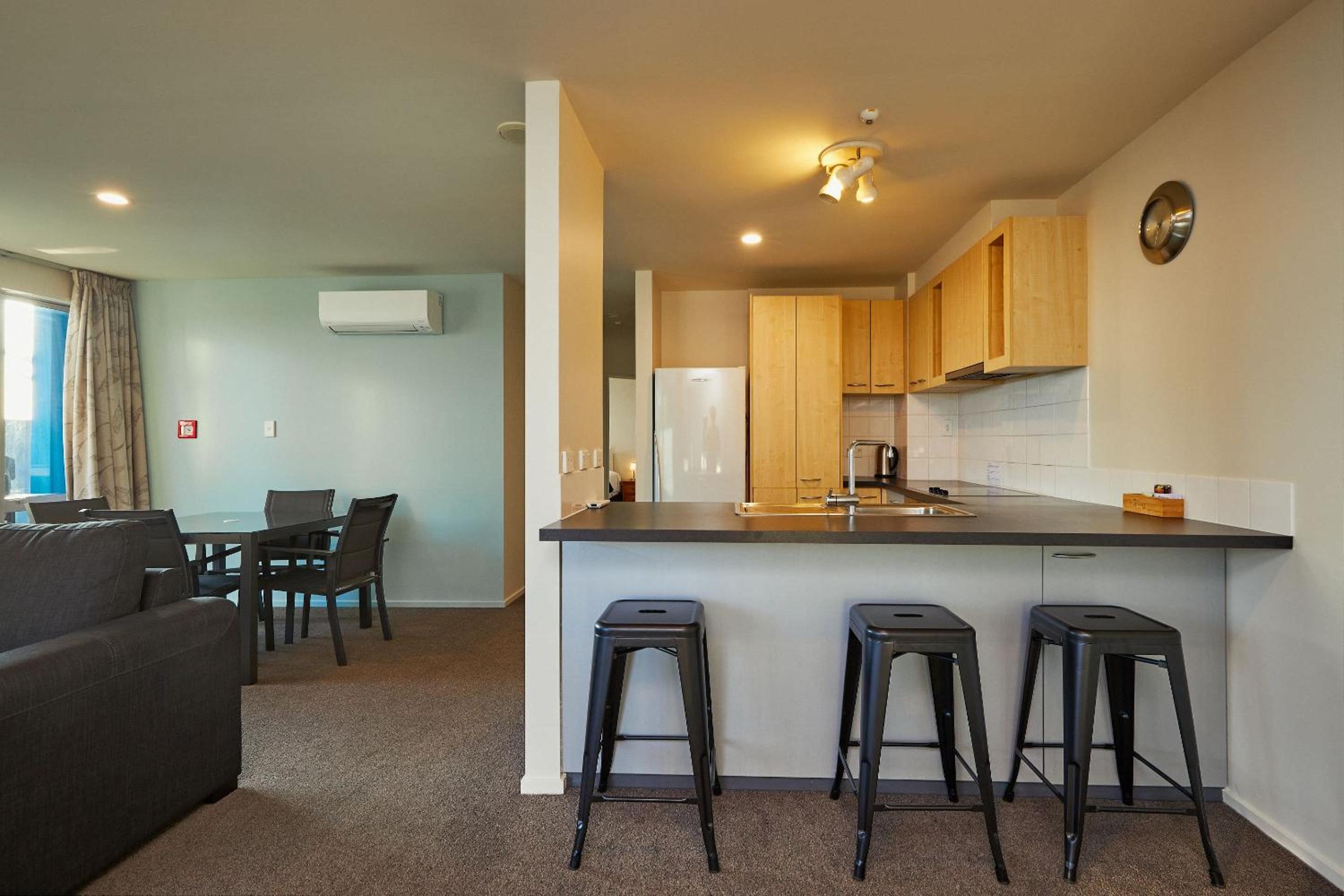 Three-Bedroom Apartment - Photo 8
