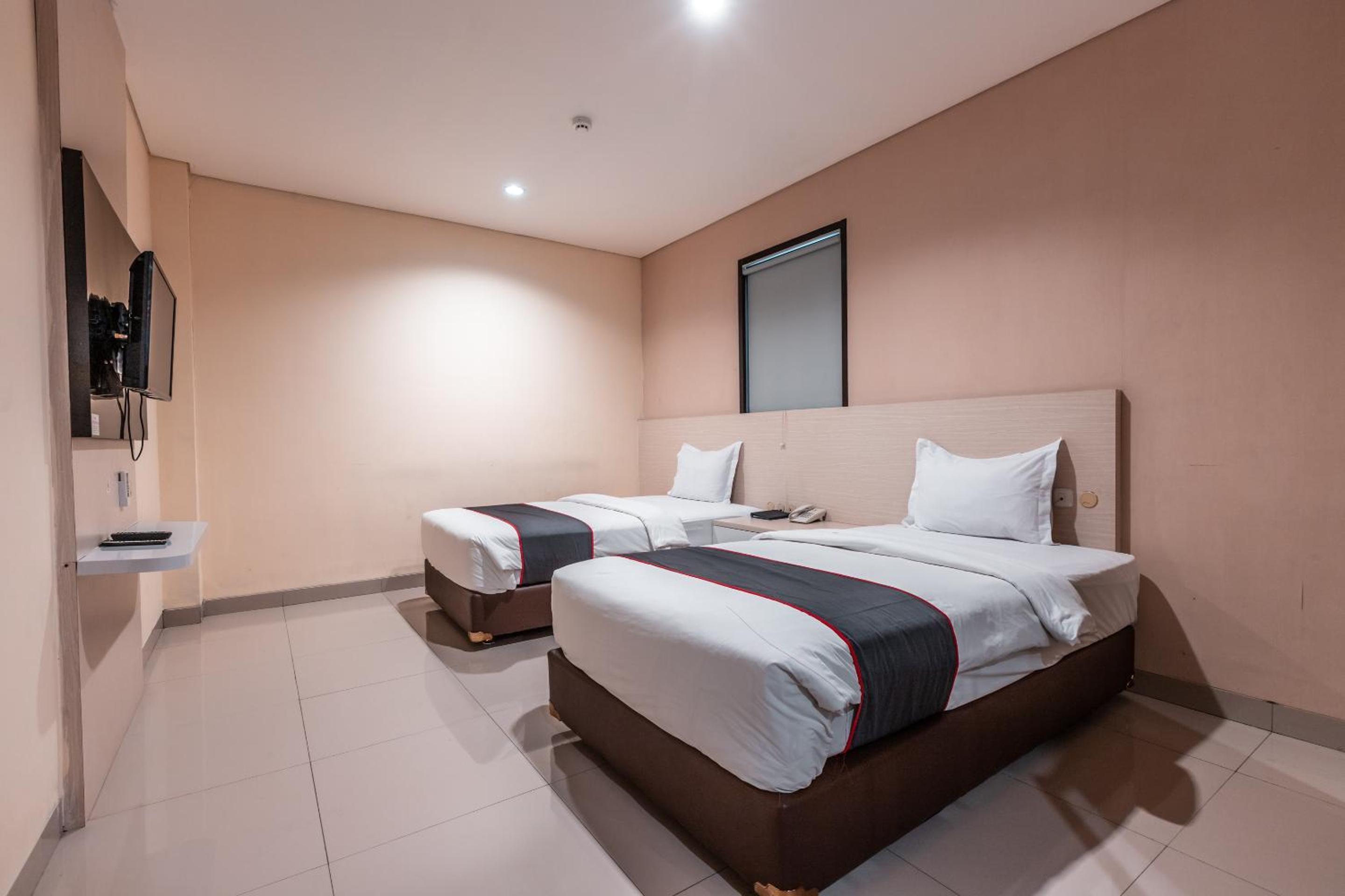 Delxue Twin Room photo 1