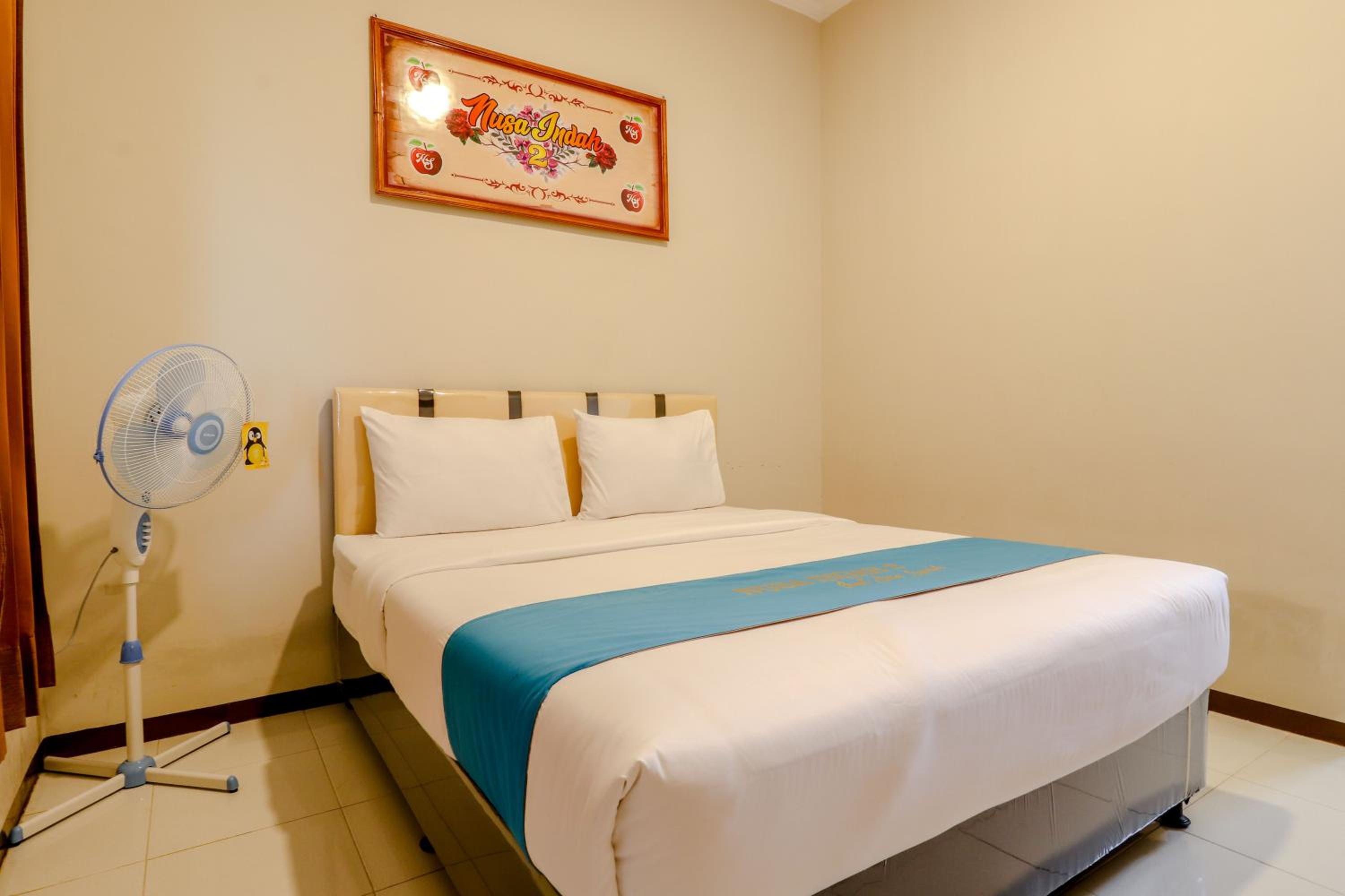 Deluxe Double Room - Photo 12