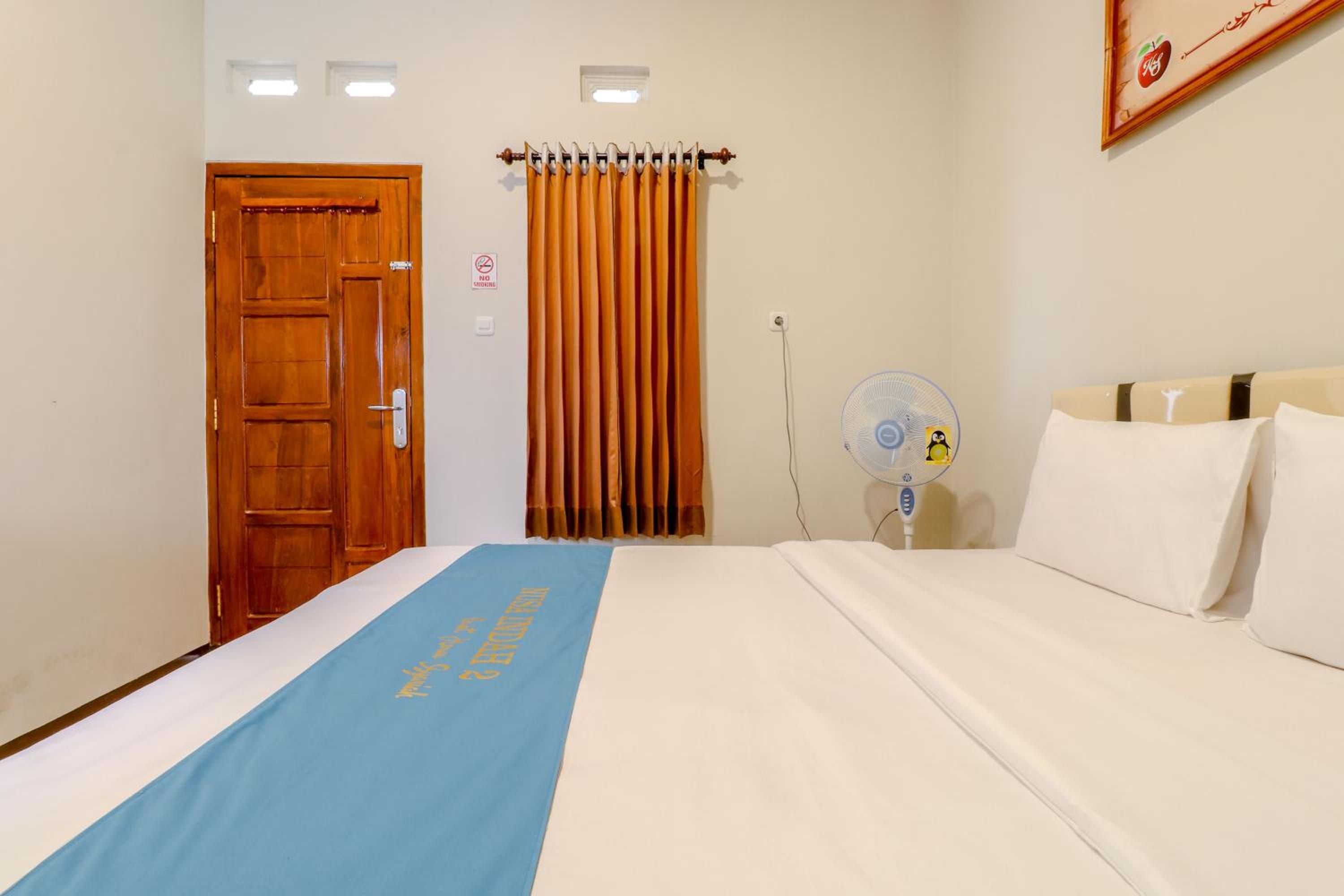 Deluxe Double Room - Photo 9