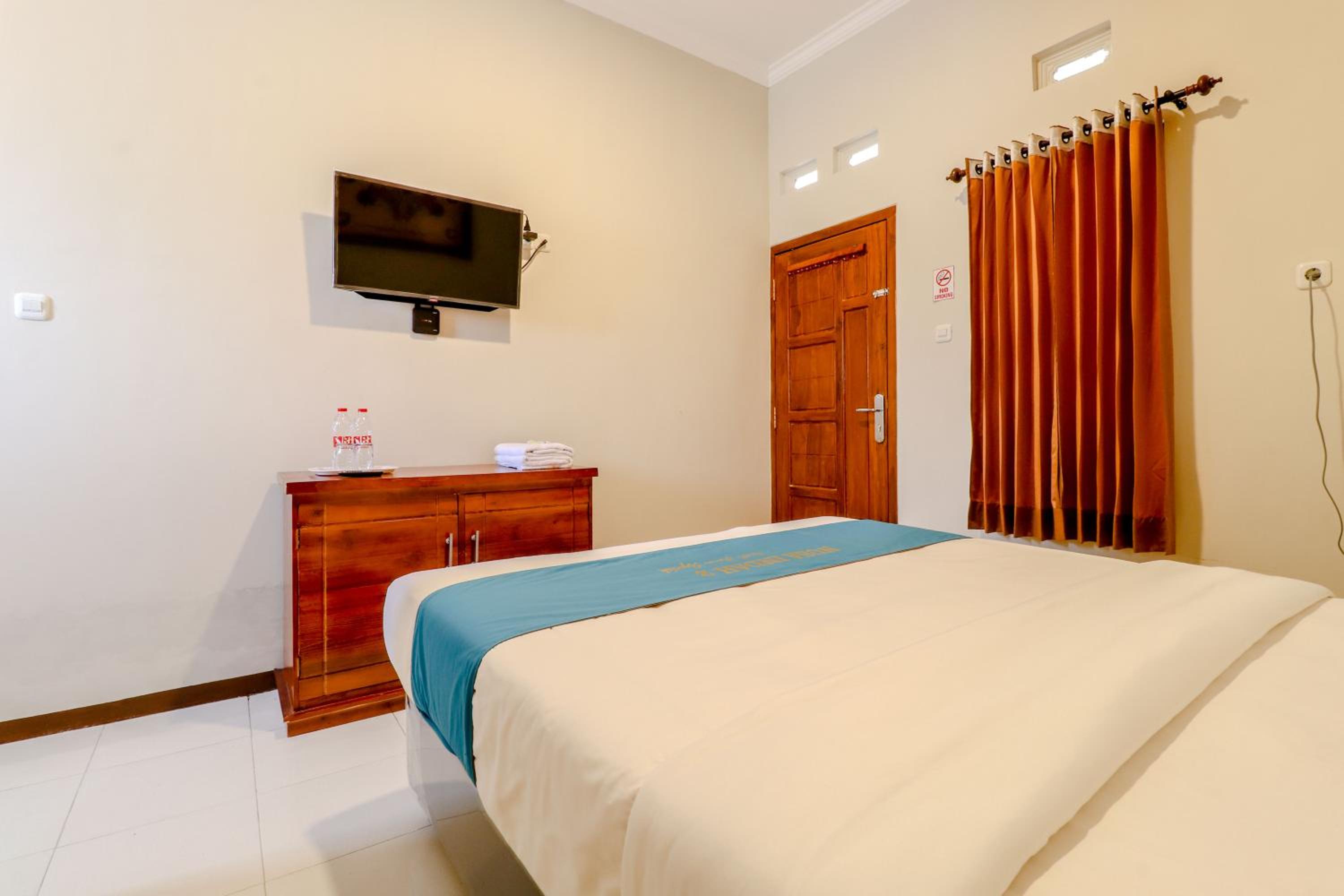 Deluxe Double Room - Photo 8