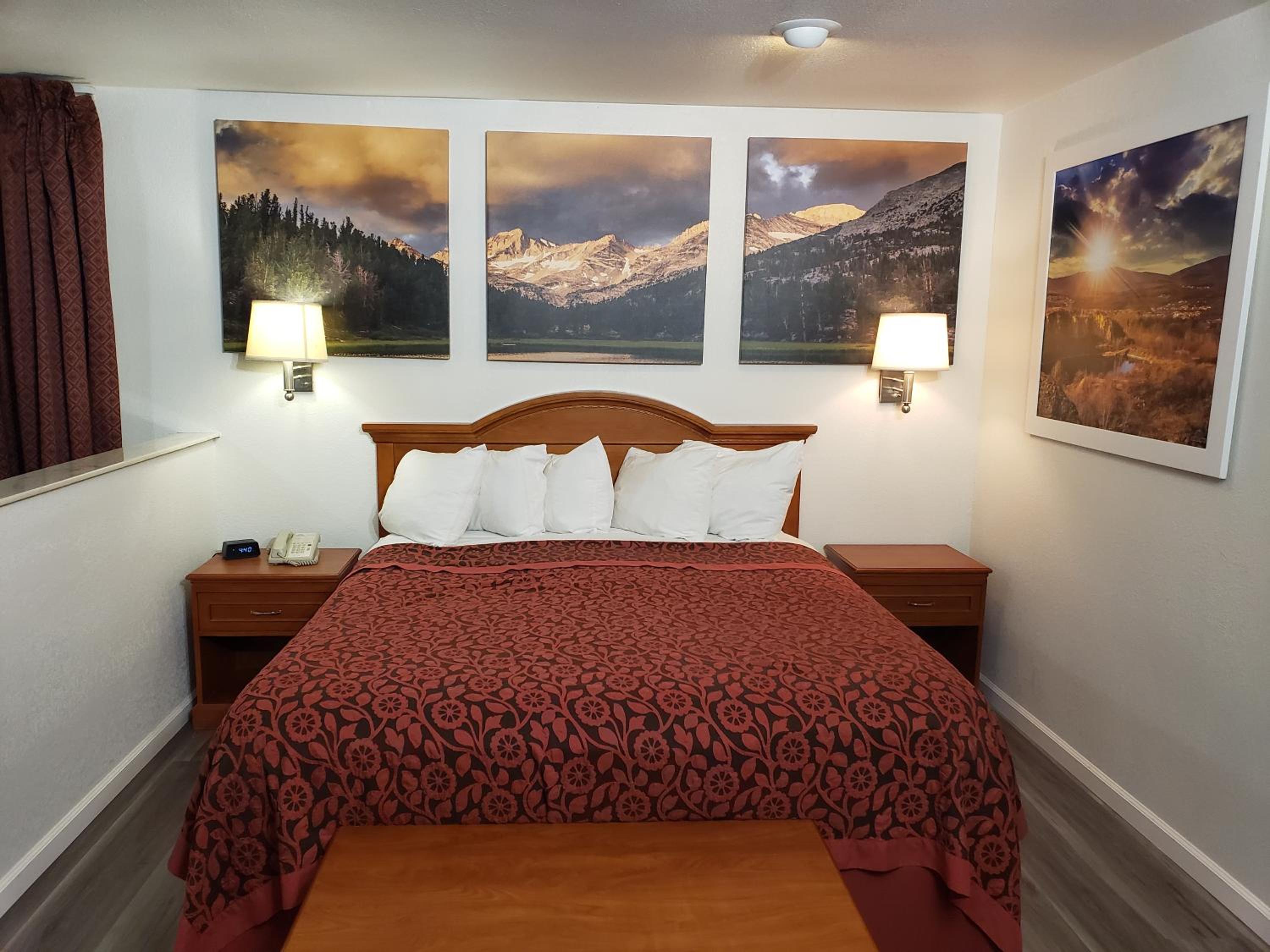 Deluxe King Studio Suite - Non-Smoking - Photo 1