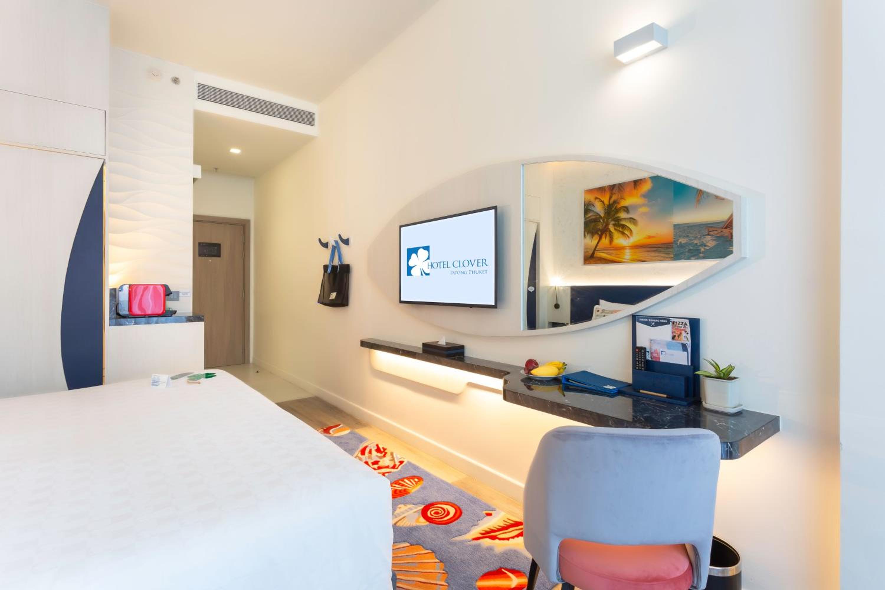 Deluxe Jacuzzi Room - Photo 6
