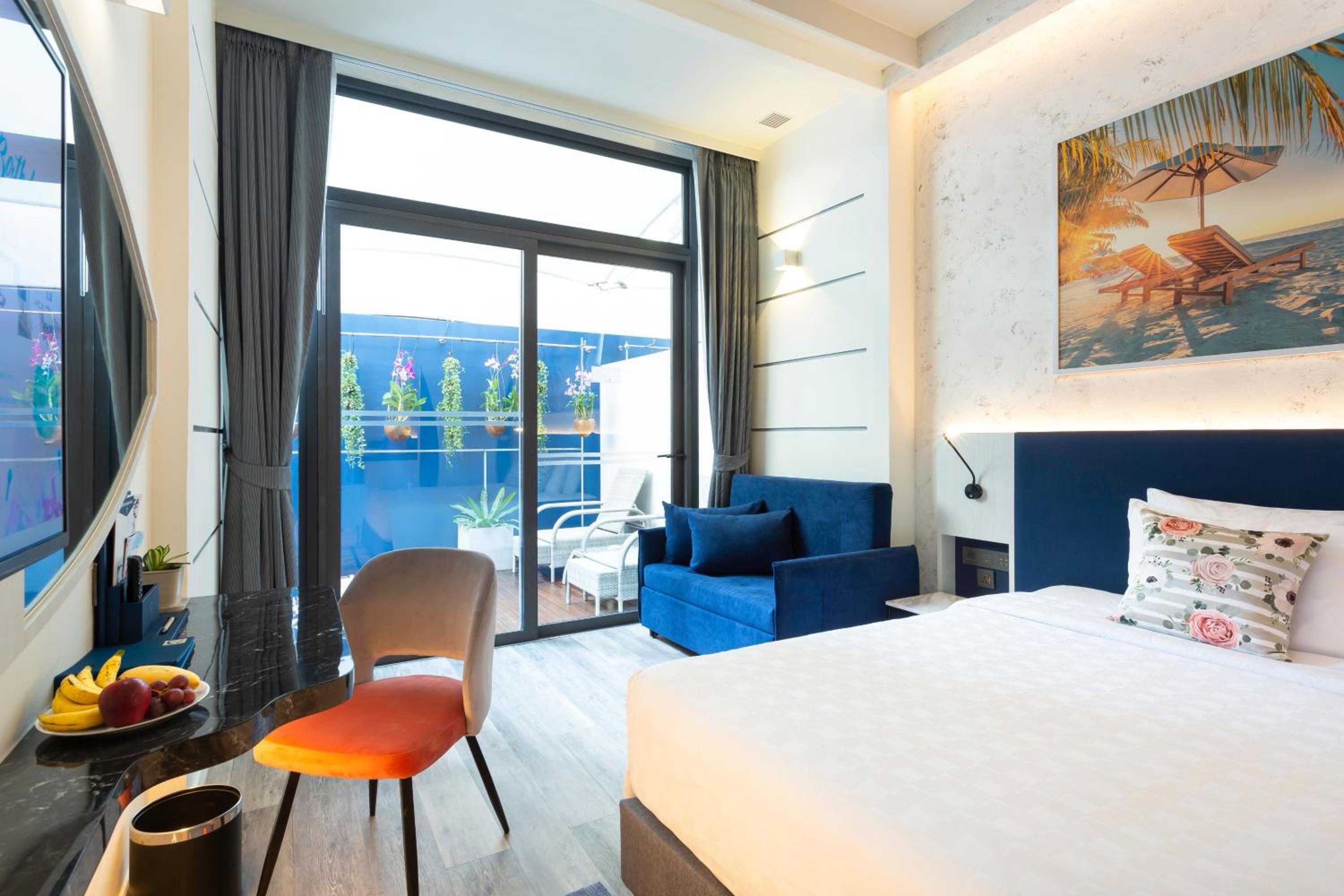Deluxe Jacuzzi Room - Photo 7