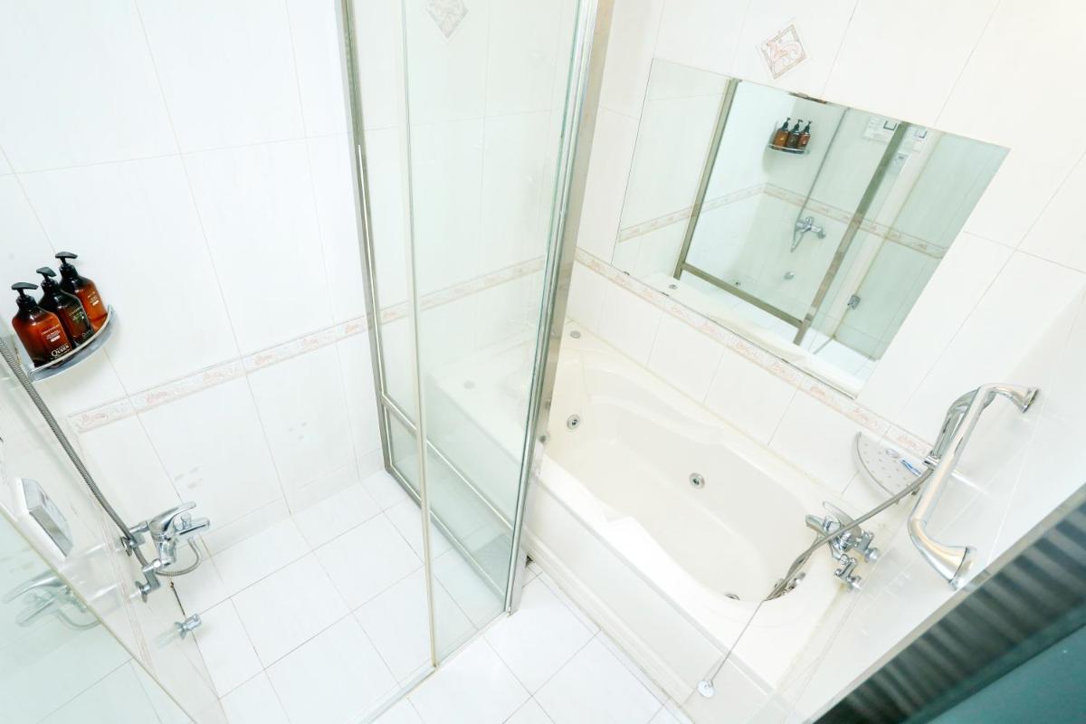 Deluxe Double or Twin Room - Photo 4