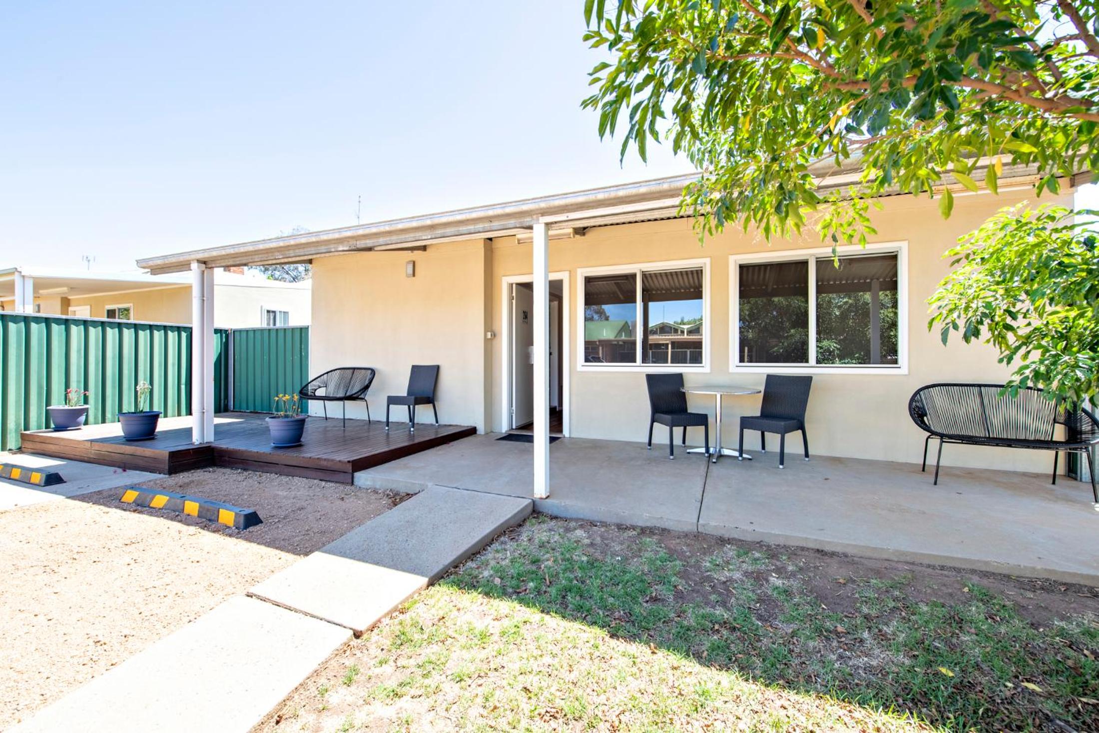 Executive Three-Bedroom Cottage photo 2