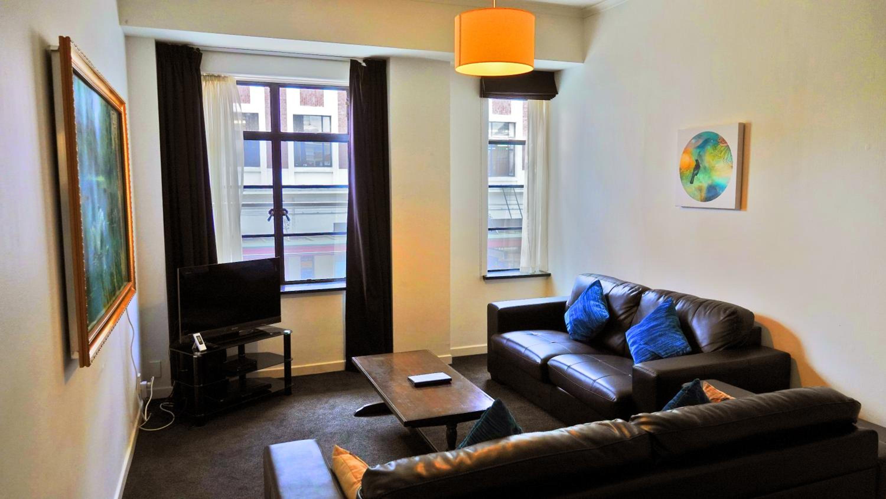 Three-Bedroom Family Apartment photo 3